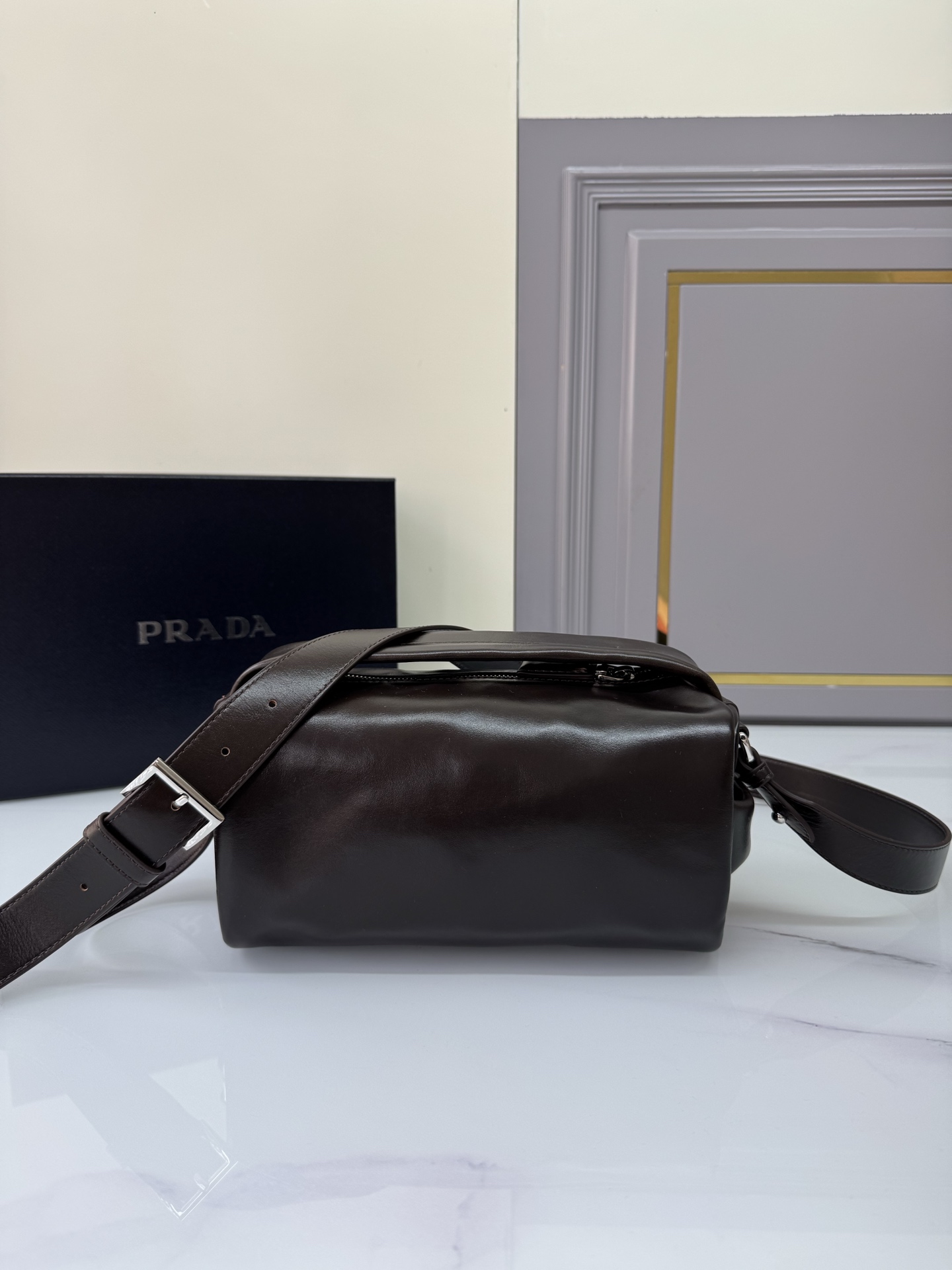 TOP PRADA Boston Bag Oil Wax Leather 24x11x11cm - Chocolate