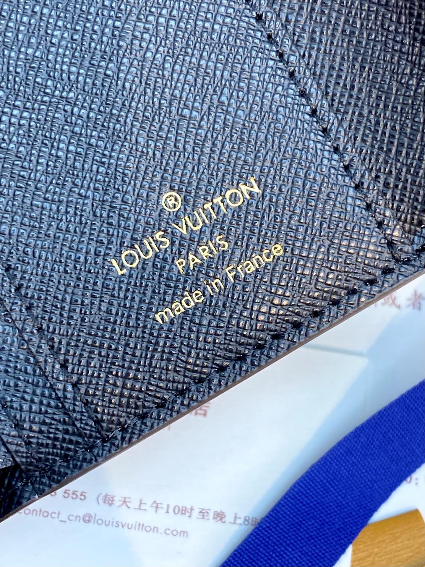 TOP Louis Vuitton LV Zoé Wallet Monogram Reverse Canvas 7.5x3x9.5cm - Khaki/Brown