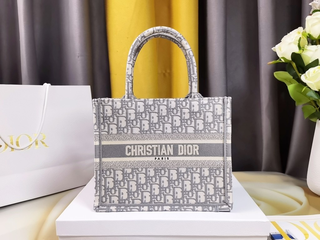 TOP Christian Dior Book Tote Bag Embroidered 26.5cm/36.5cm/41.5cm - Grey