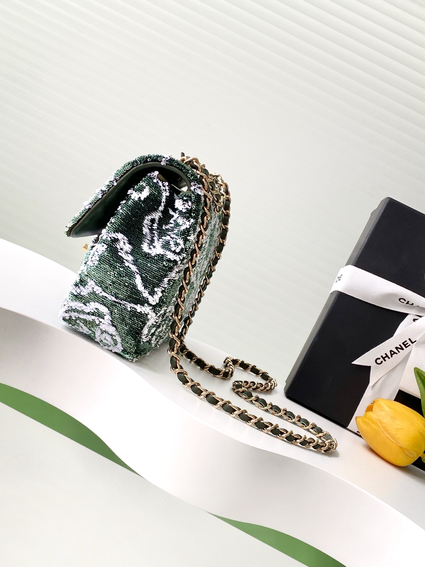 TOP CHANEL 25C Sequin Flab Bags 14*21*8cm - Green