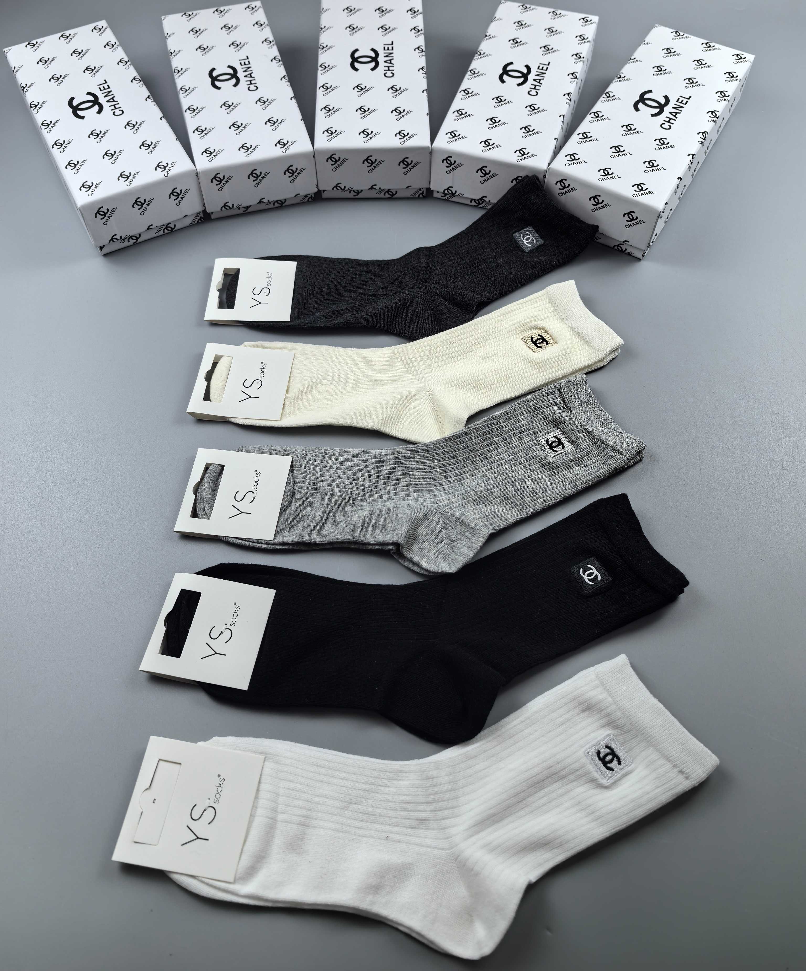 TOP CHANEL Socks - 5 Pieces as a Set