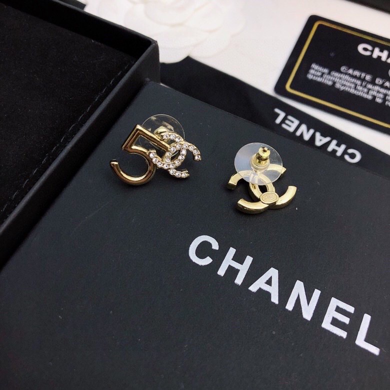 TOP CHANEL Double C Number 5 Irregular Stud Earrings