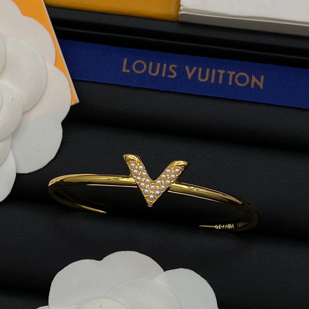 TOP Louis Vuitton LV Bracelet - 2 Colour
