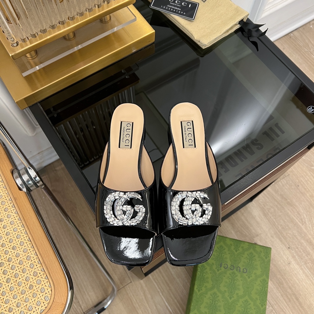 TOP GUCCI Double G Diamond Cow Patent Leather Slippers - 4 Colors