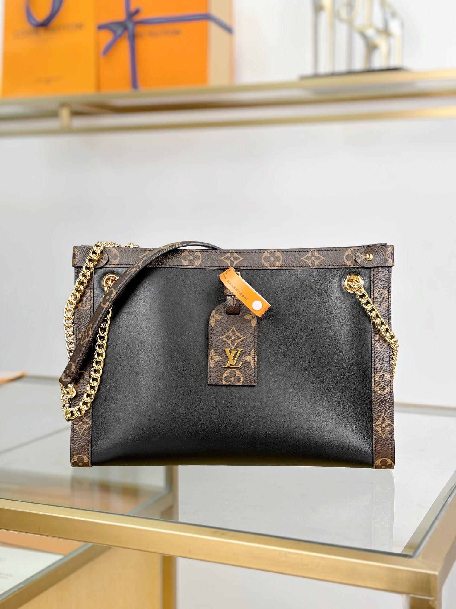 TOP Louis Vuitton LV NOVA Bag 31x20x9cm - Brown