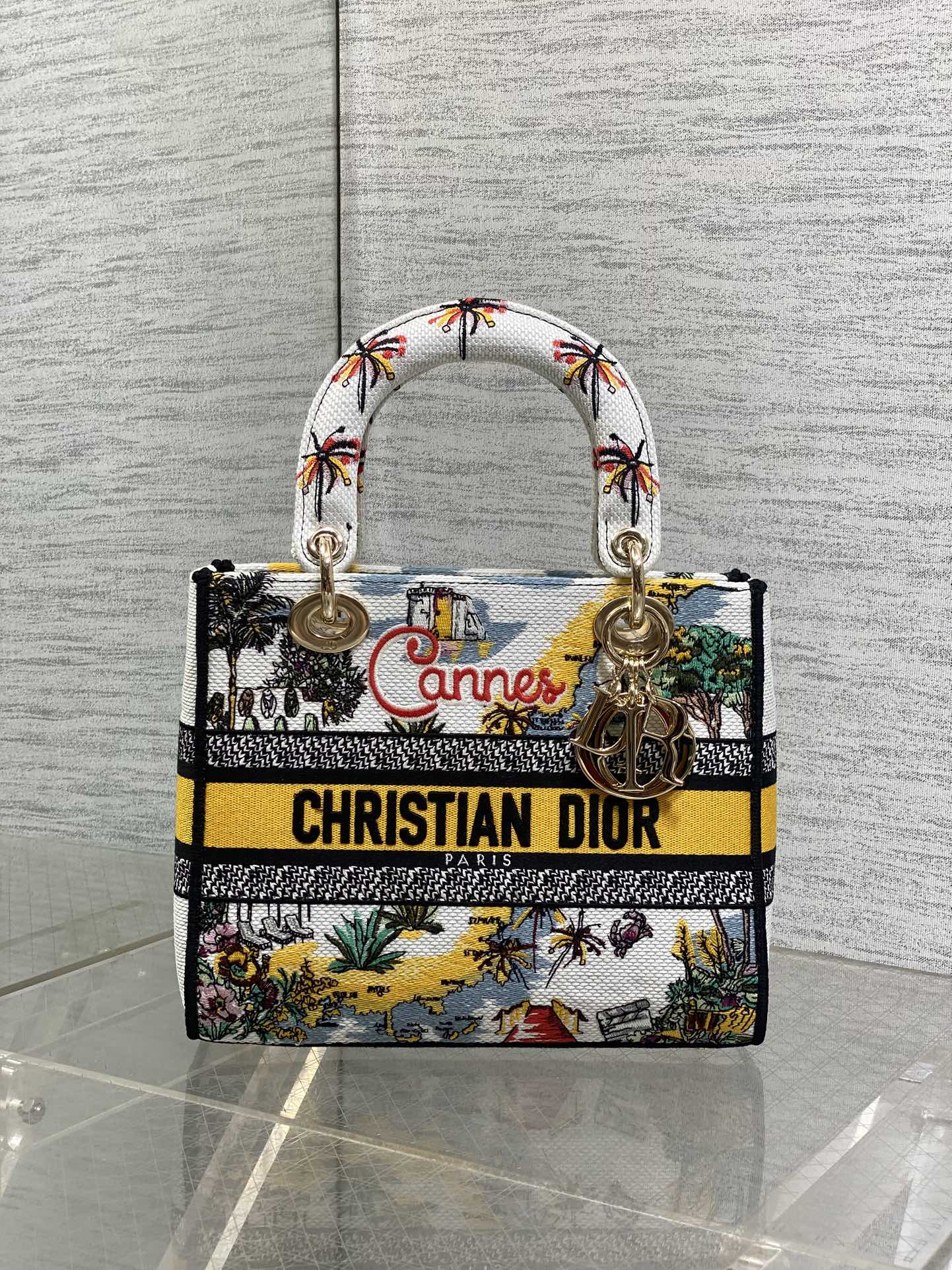 TOP Christian Dior Embroidered Lady  Bag 24x11x20cm - White