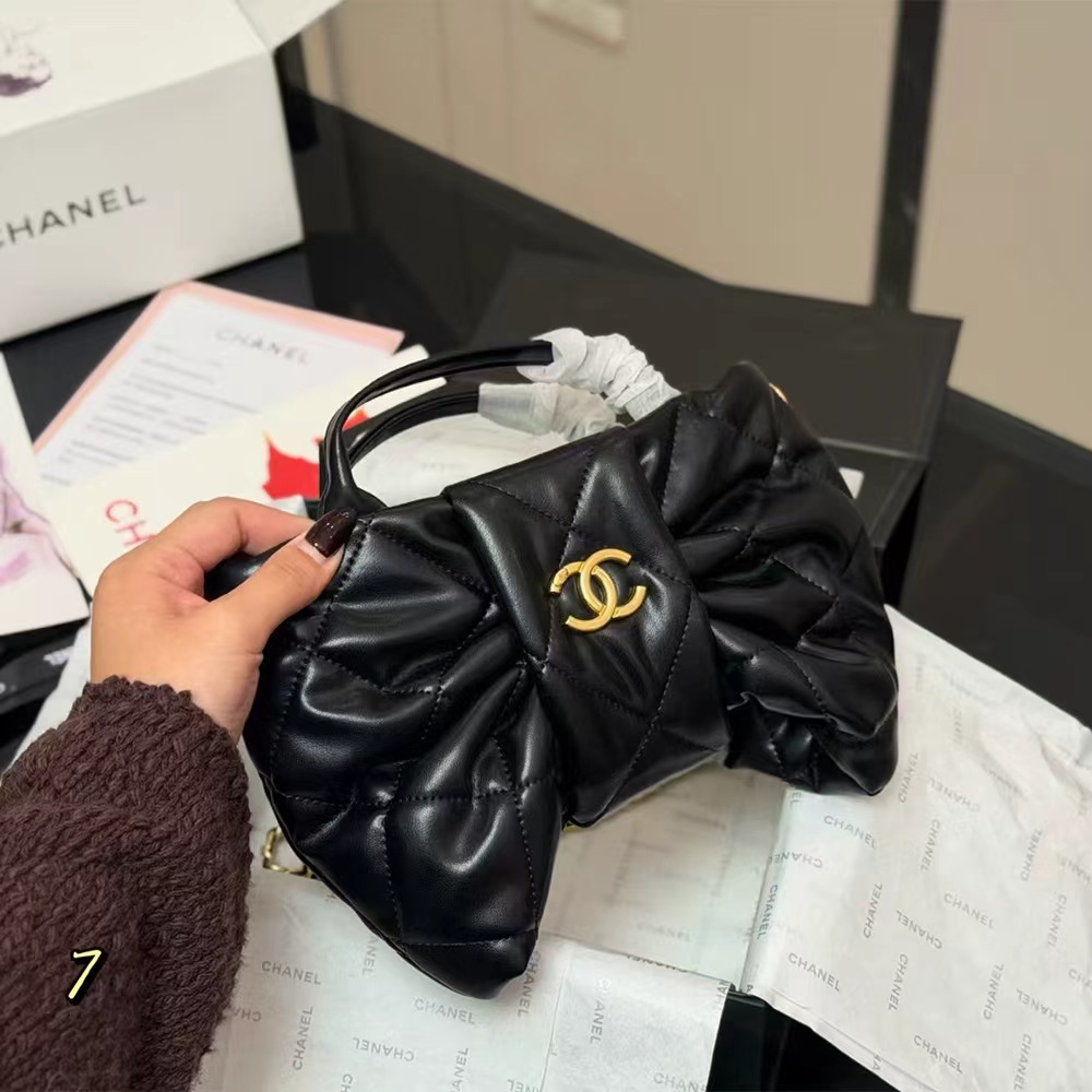 Chanel Fall-Winter 2025/26 Mini Bow Bag  (7A regular version)