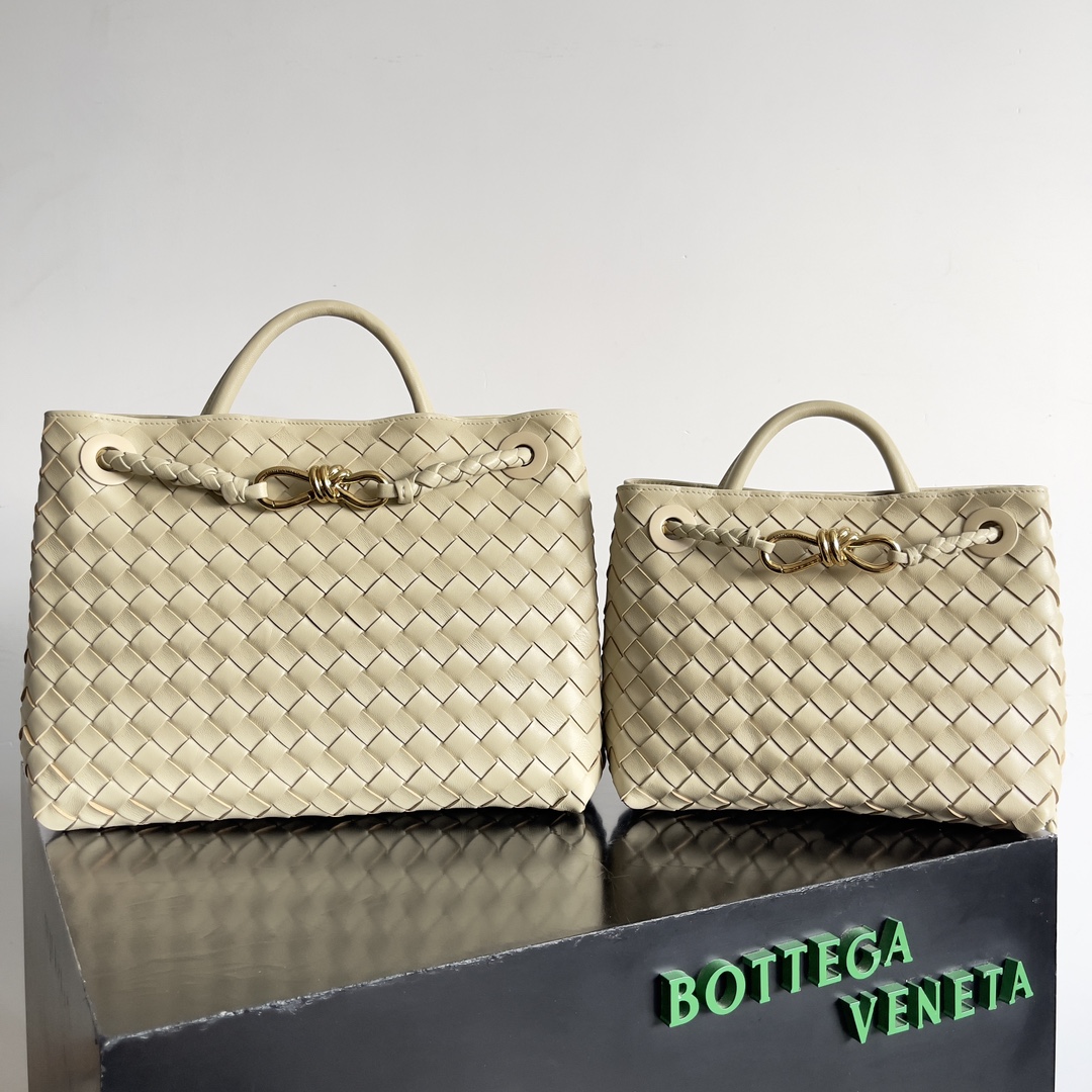TOP Bottega Veneta BV Andiamo Bag 25x22x10.5cm/32x24x12cm - Beige
