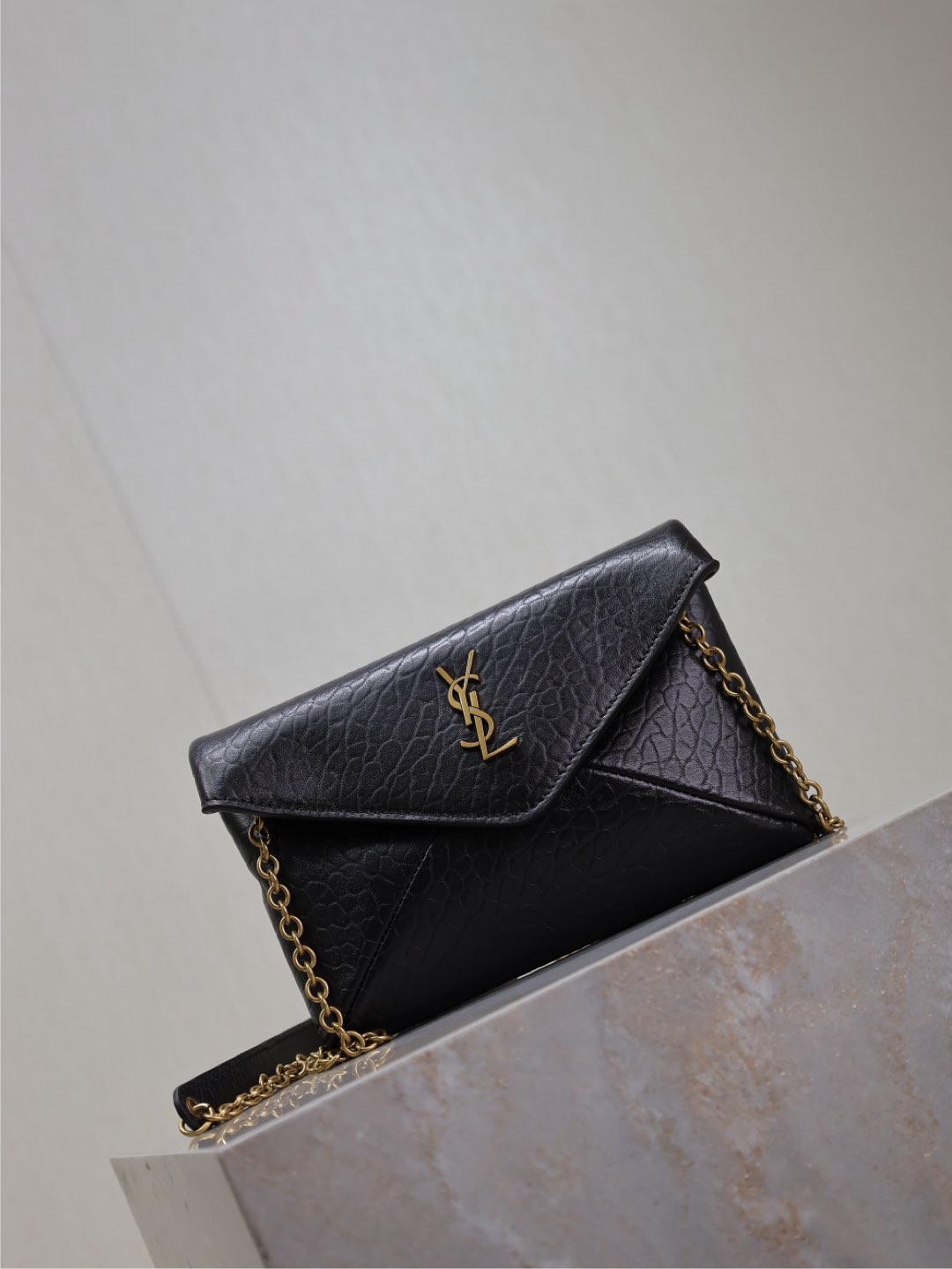 TOP Yves Saint Laurent YSL Cassandra Mini Wallet on Chain in Grained Leather 19x12x3cm - Black&GHW