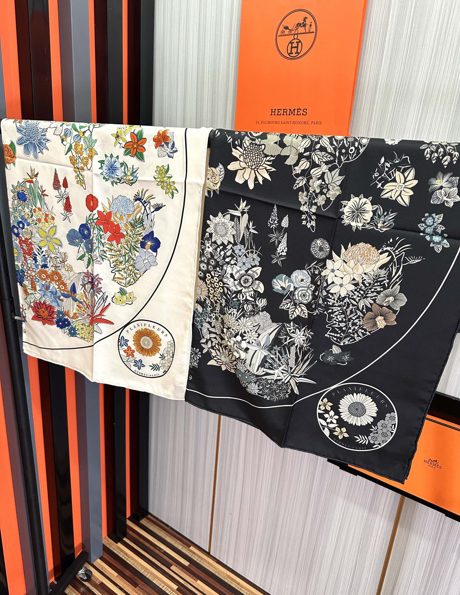 TOP HERMES Flower Drawing Map Mulberry Silk Scarf 90cm×90cm - 2 Colors