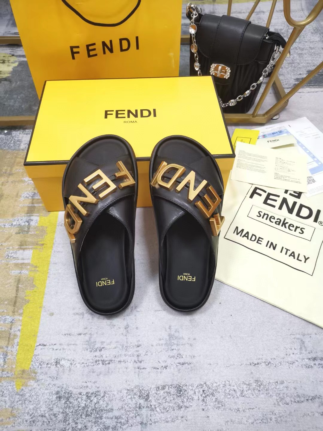 TOP FENDI Gold Logo sandals - Black