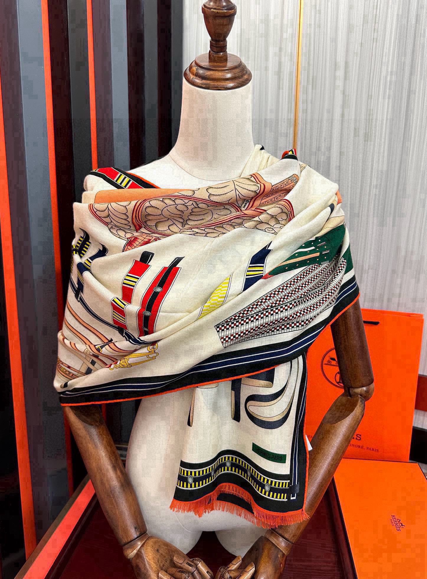 TOP HERMES Square Silk Scarf 65x185 cm - 2 Colors