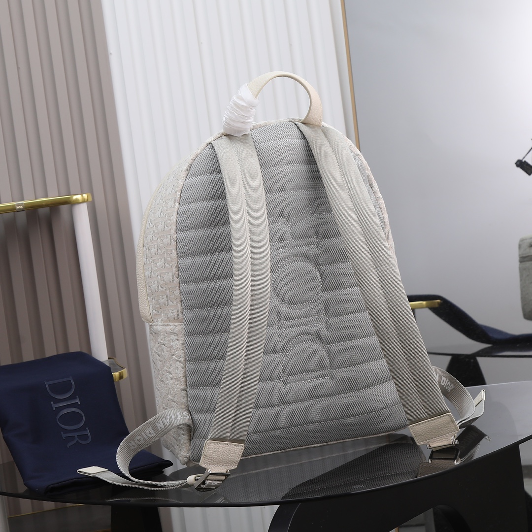 TOP Christian Dior Obliqu Backpack Embellished With Cowhide - 30x42x15cm