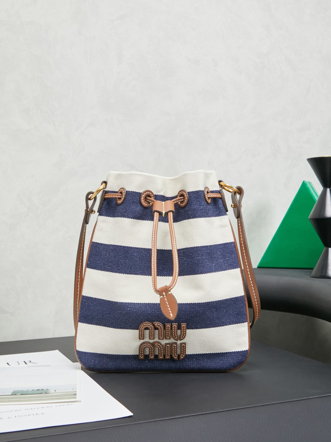 TOP Miu Miu Stripe Bag 20x23cm - 2 Colors