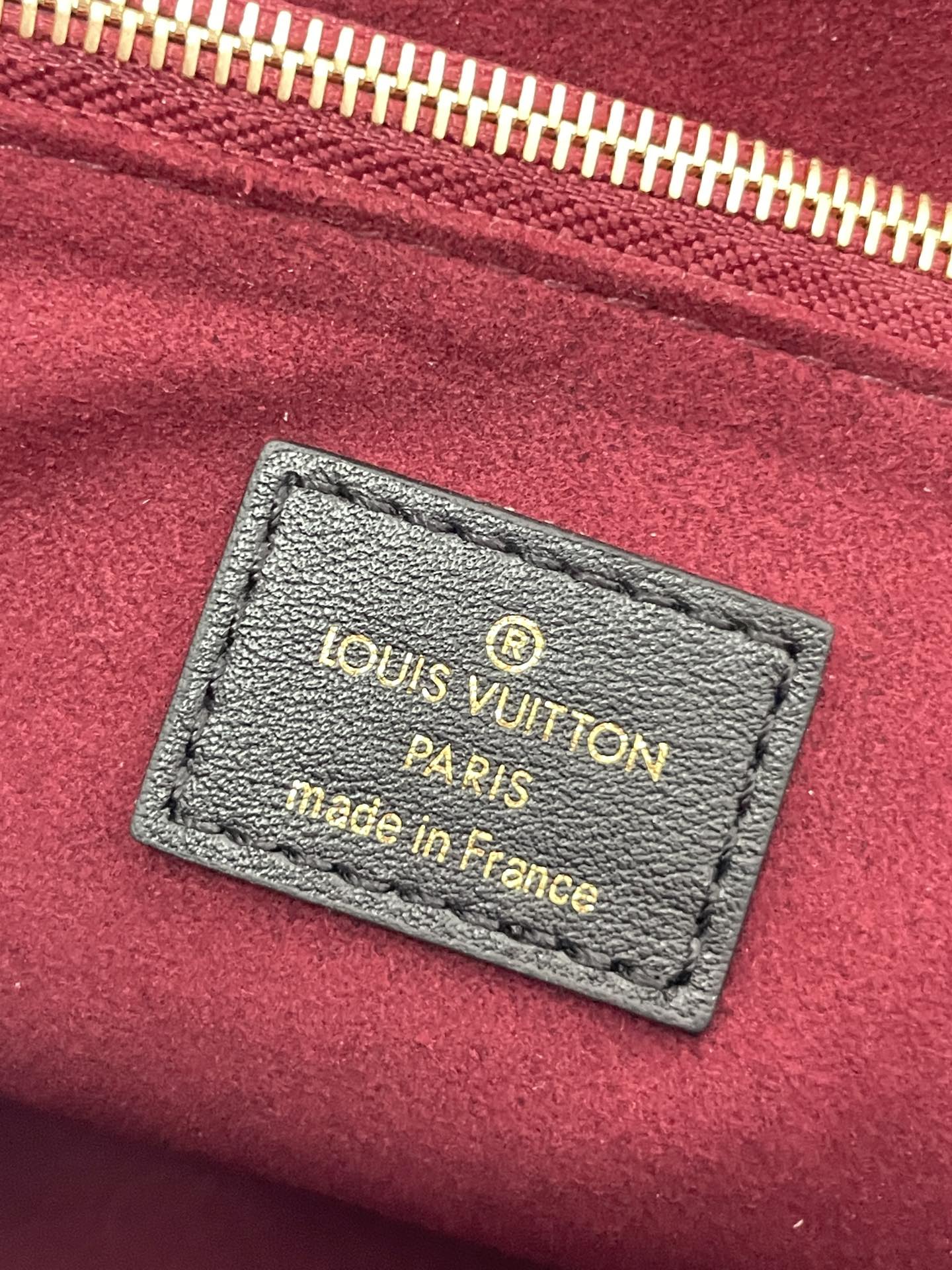 Louis Vuitton Passy M45592