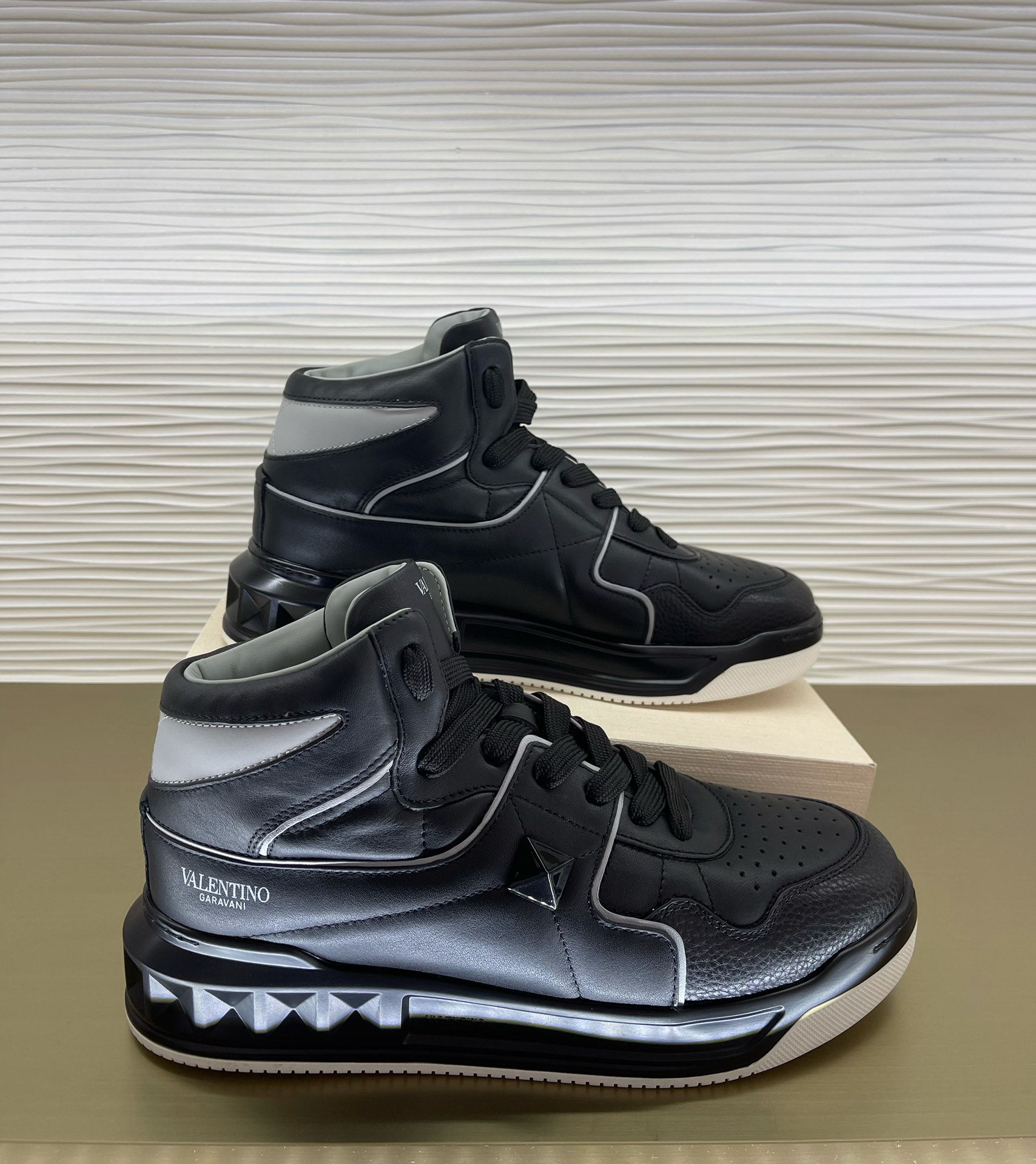 Valentino Garavani One‑Stud High‑Top Sneakers, Black‑Grey Color‑Block Calf Leather Platform Casual Shoes for Men Women