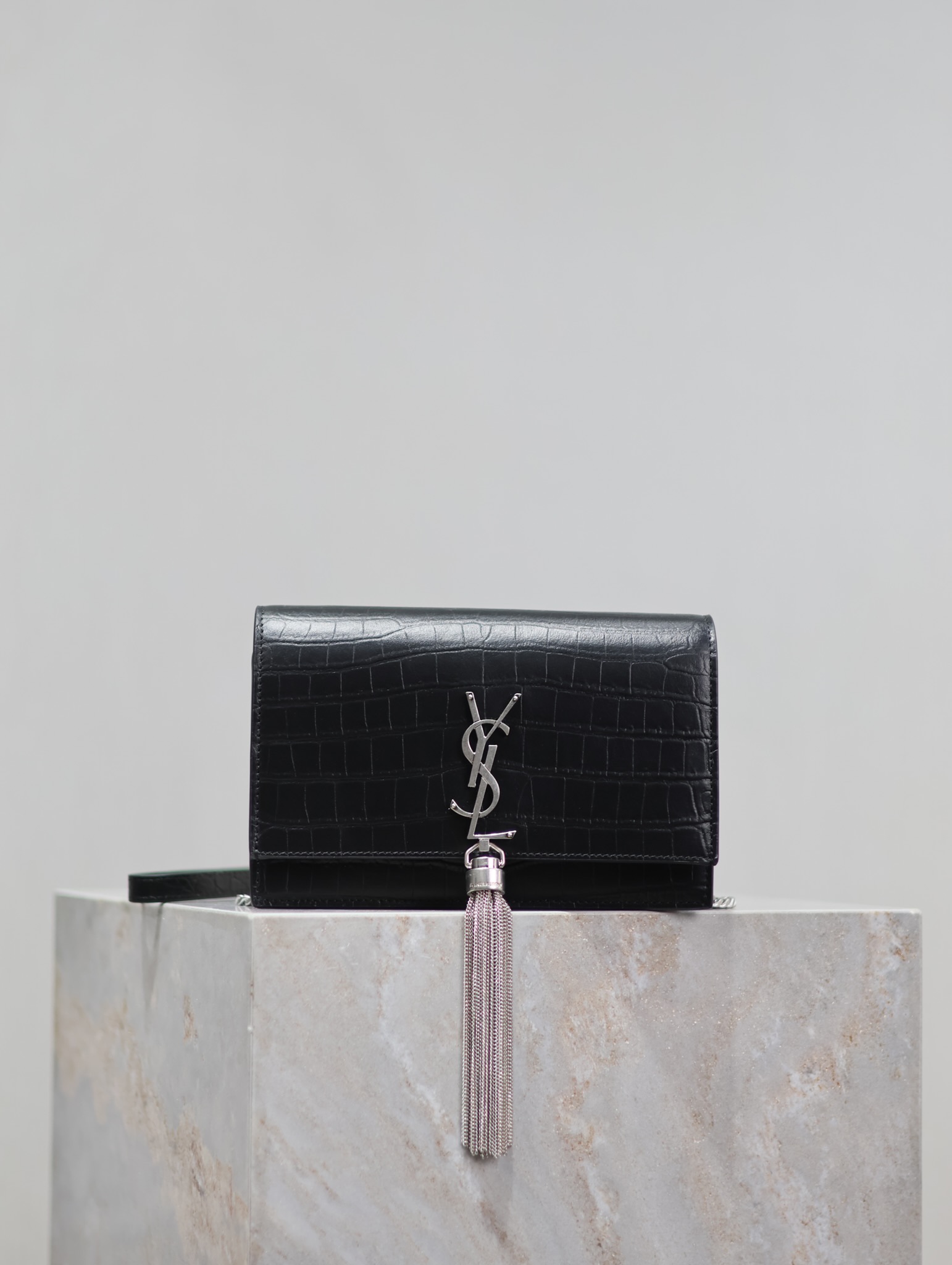 TOP Yves Saint Laurent YSL Kate Tassel Bag Matte Croc Embossed Cowhide 19x12.5x4cm - Black&SHW