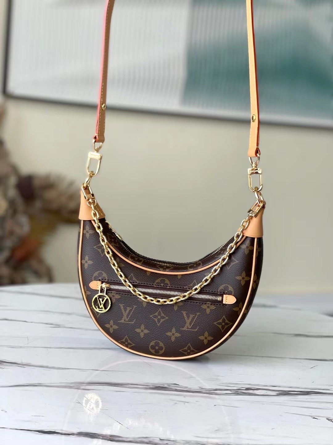 TOP Louis Vuitton LV Loop Monogram Bag 23X13X6cm - Brown