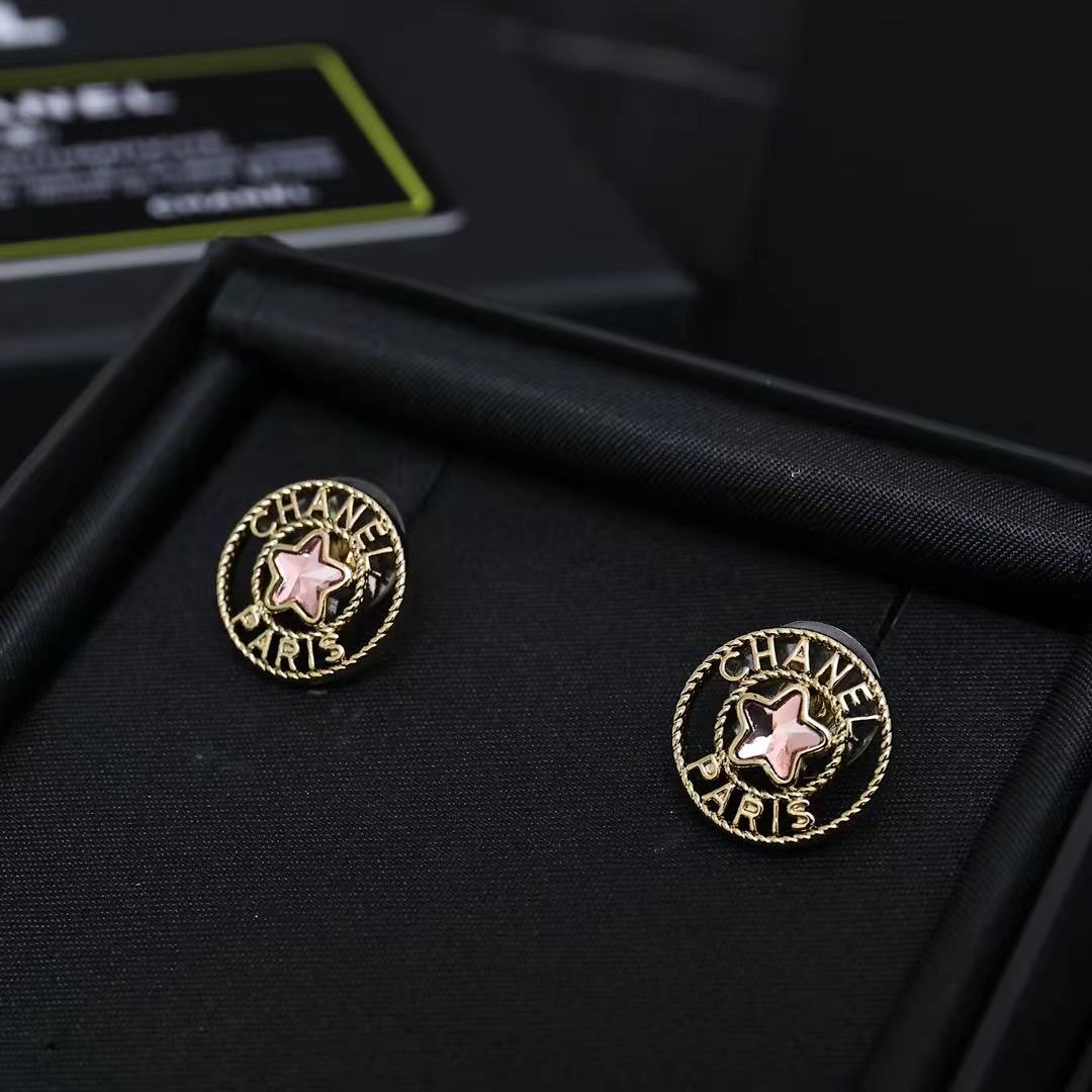 TOP CHANEL Earrings- Gold