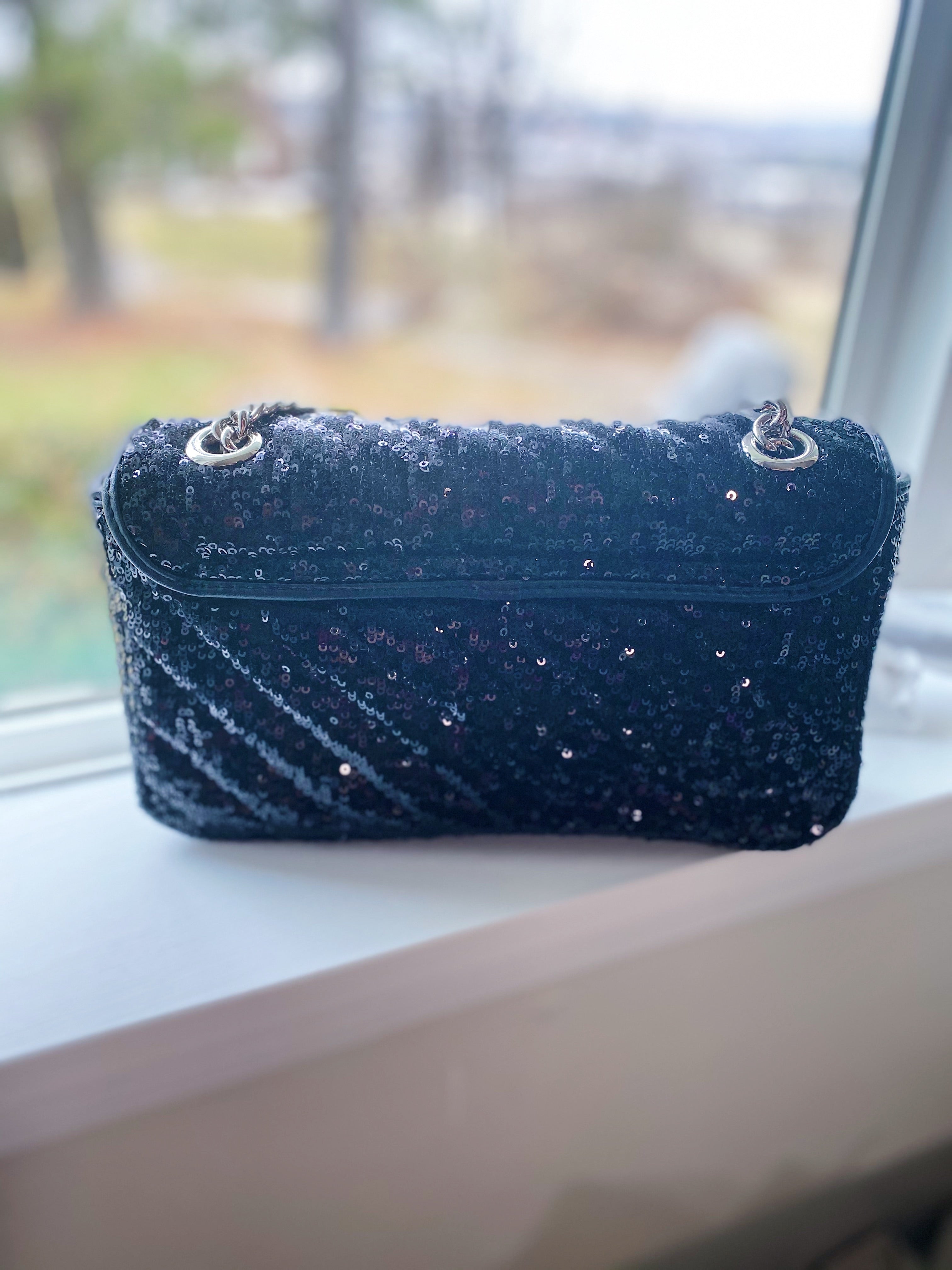TOP GUCCI GG Marmont Bag  Mini 22cm - Black