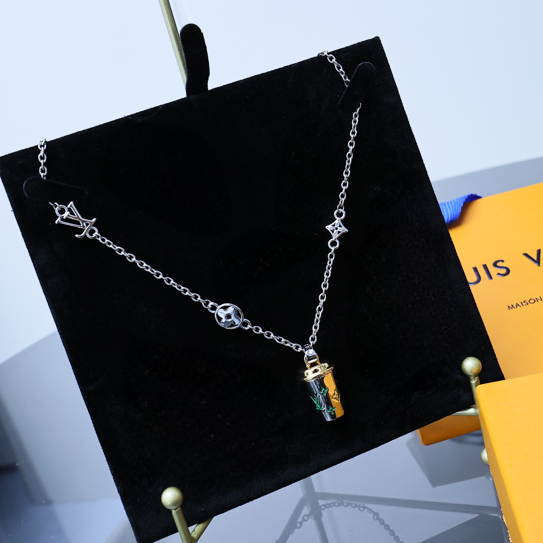 TOP Louis Vuitton LV Cup Necklace