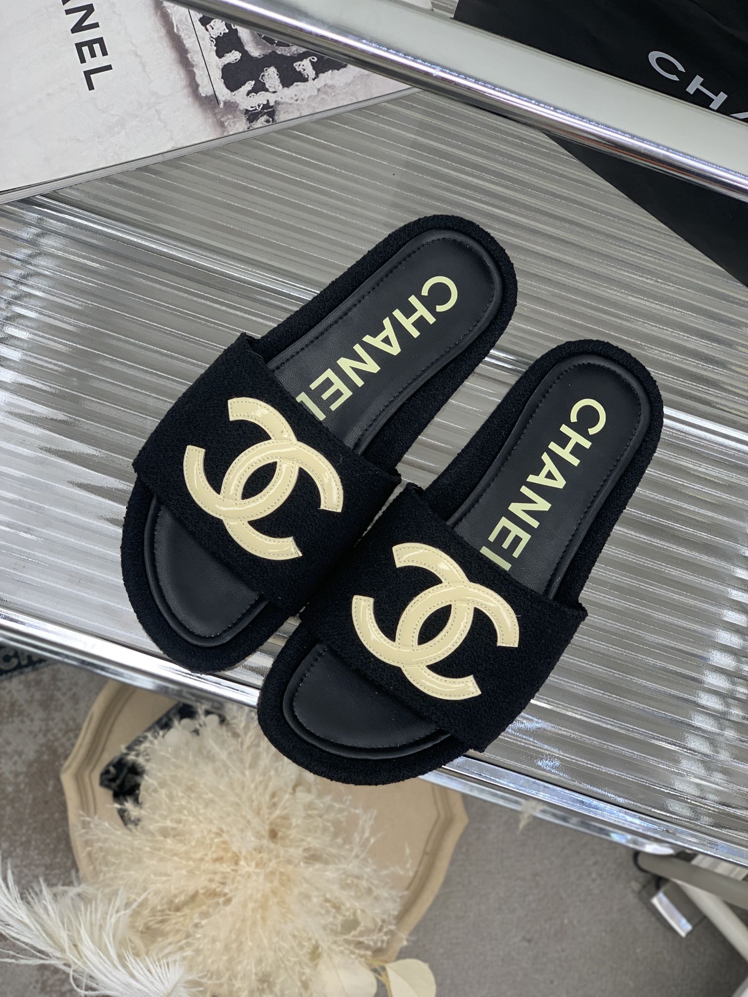 TOP CHANEL Slippers - 5 Color