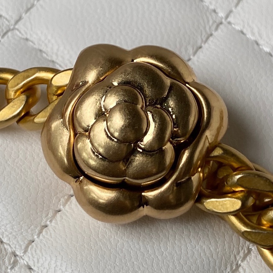 TOP CHANEL Small Camellia sheepskin Small Cosmetic Case Bag 8.5*11*7cm - GHW