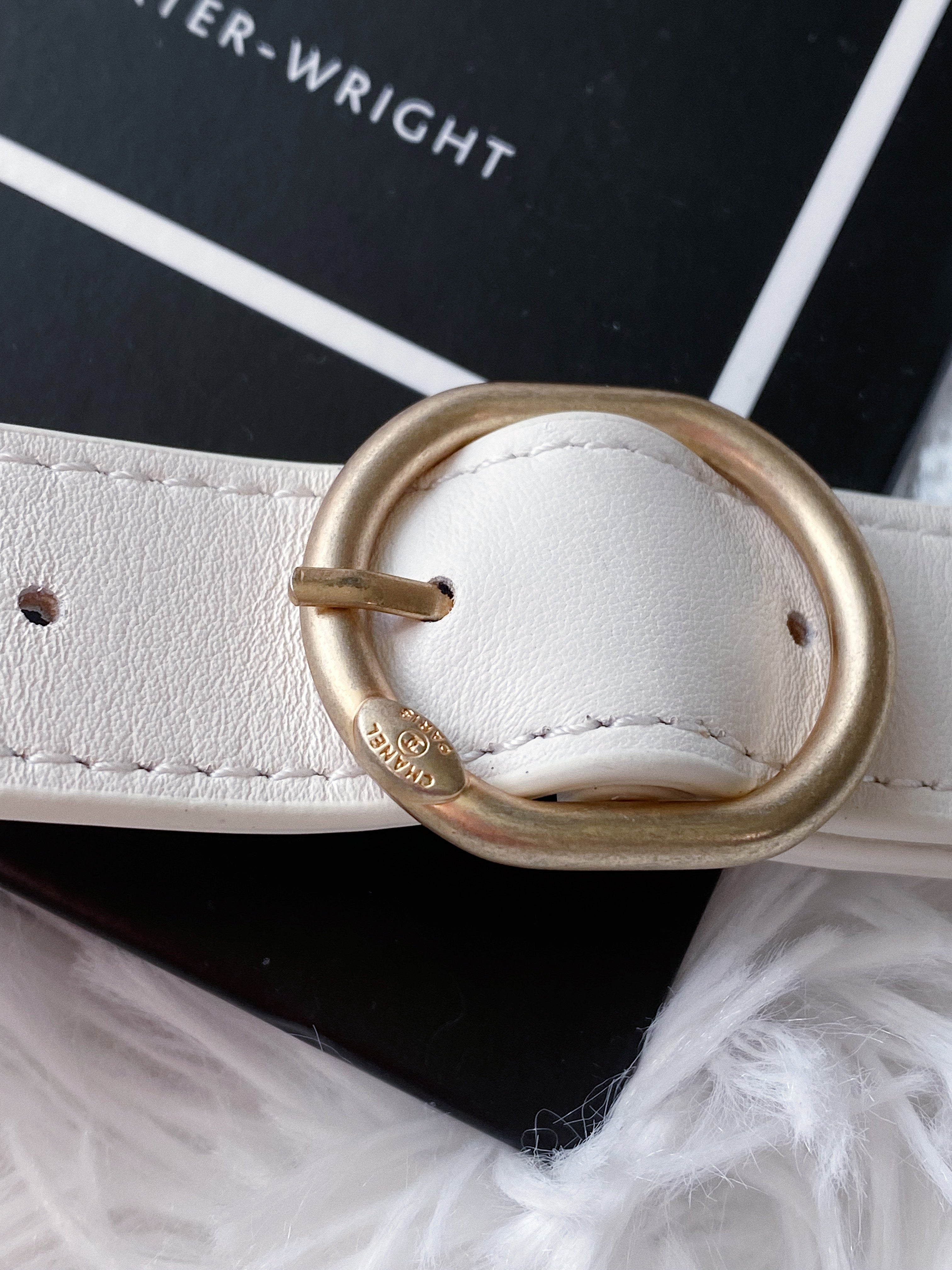 TOP CHANEL Messenger Bag Calfskin Mini - White