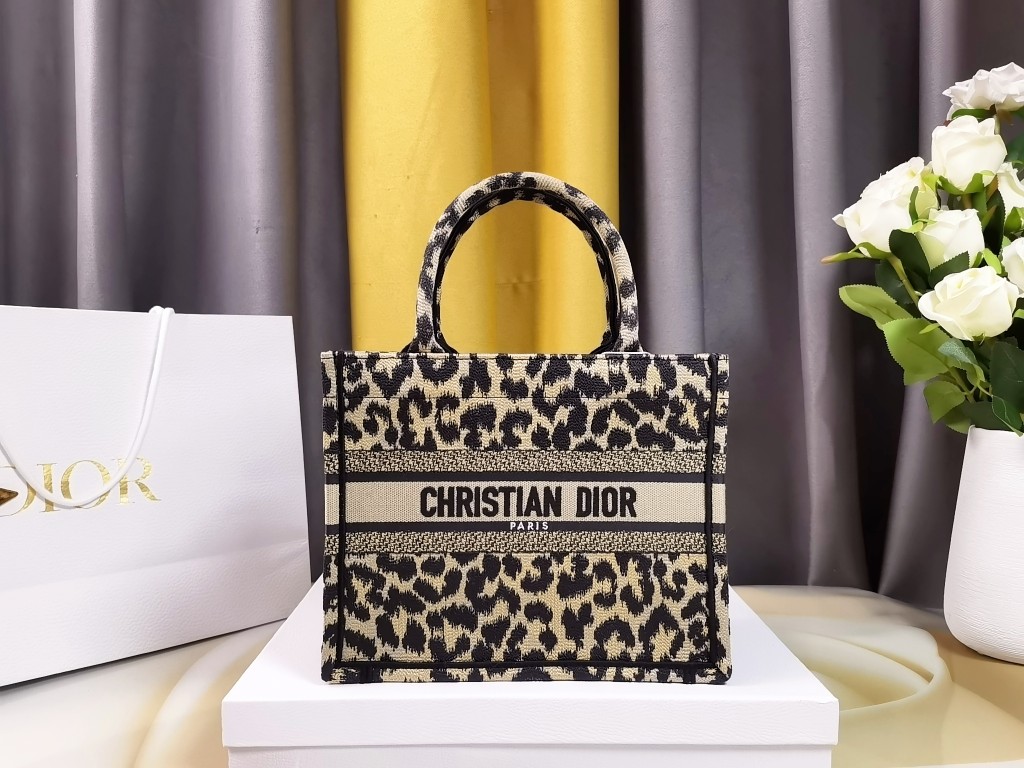 TOP Christian Dior SMALL Christian Dior BOOK TOTE Beige Multicolor Mizza Embroiderye 26.5X24X17cm