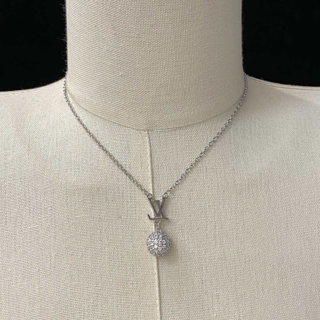 TOP Louis Vuitton LV Necklace - 2 Color