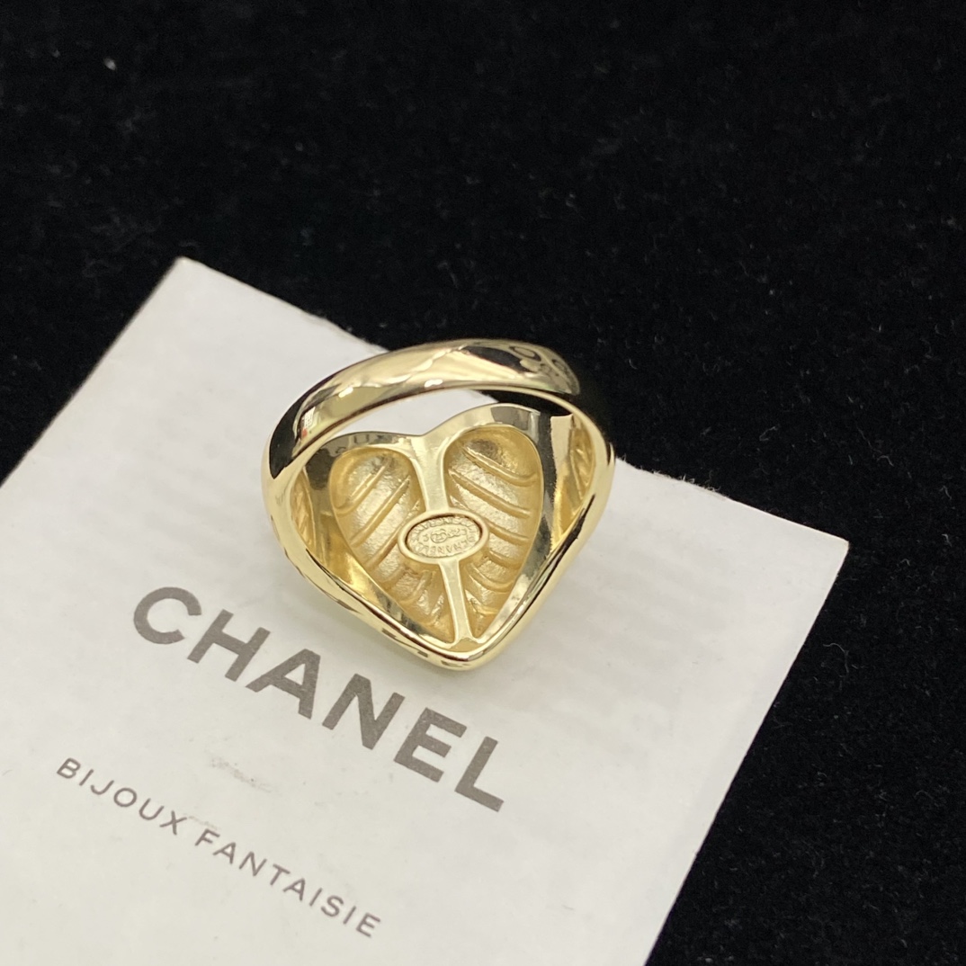 TOP CHANEL Ring - Gold and Black