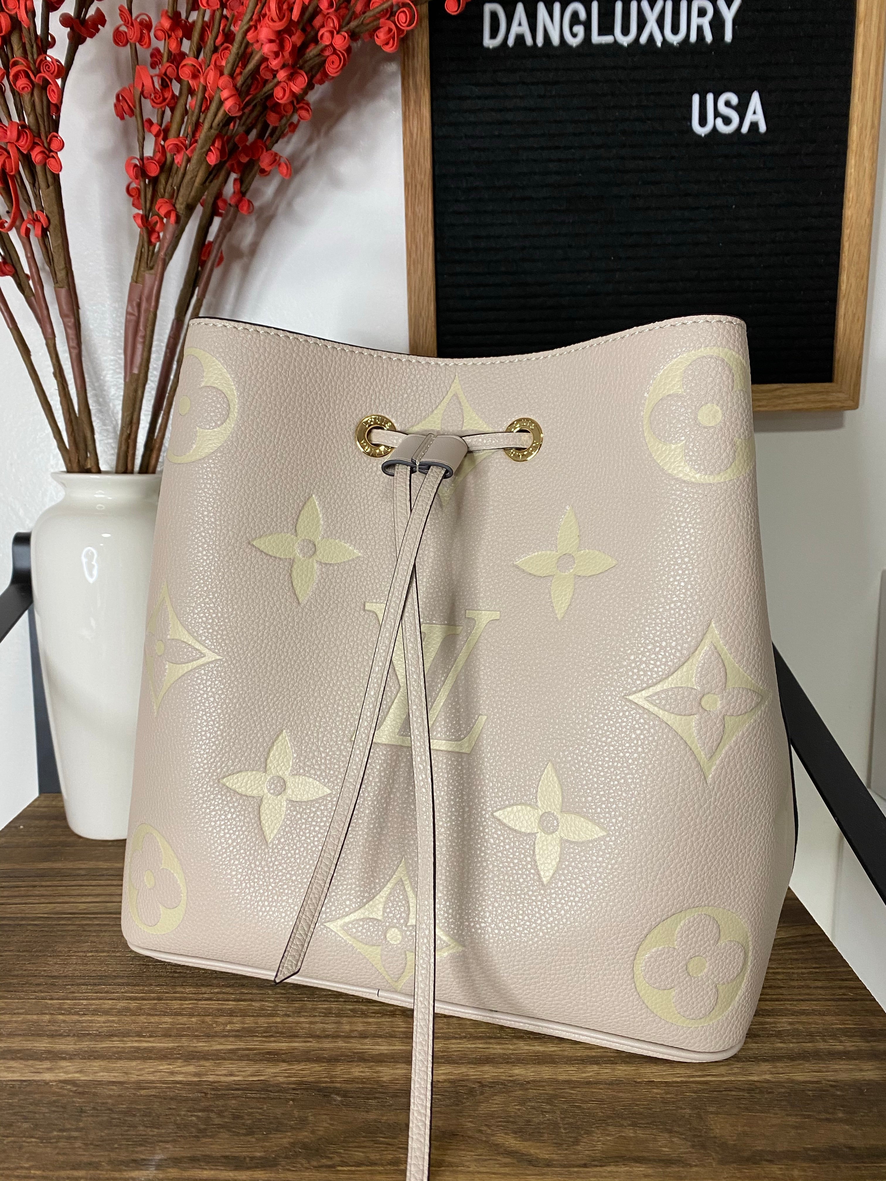 TOP Louis Vuitton LV Noe Giant Monogram Bag  27x25x20cm- LIGHT SAND