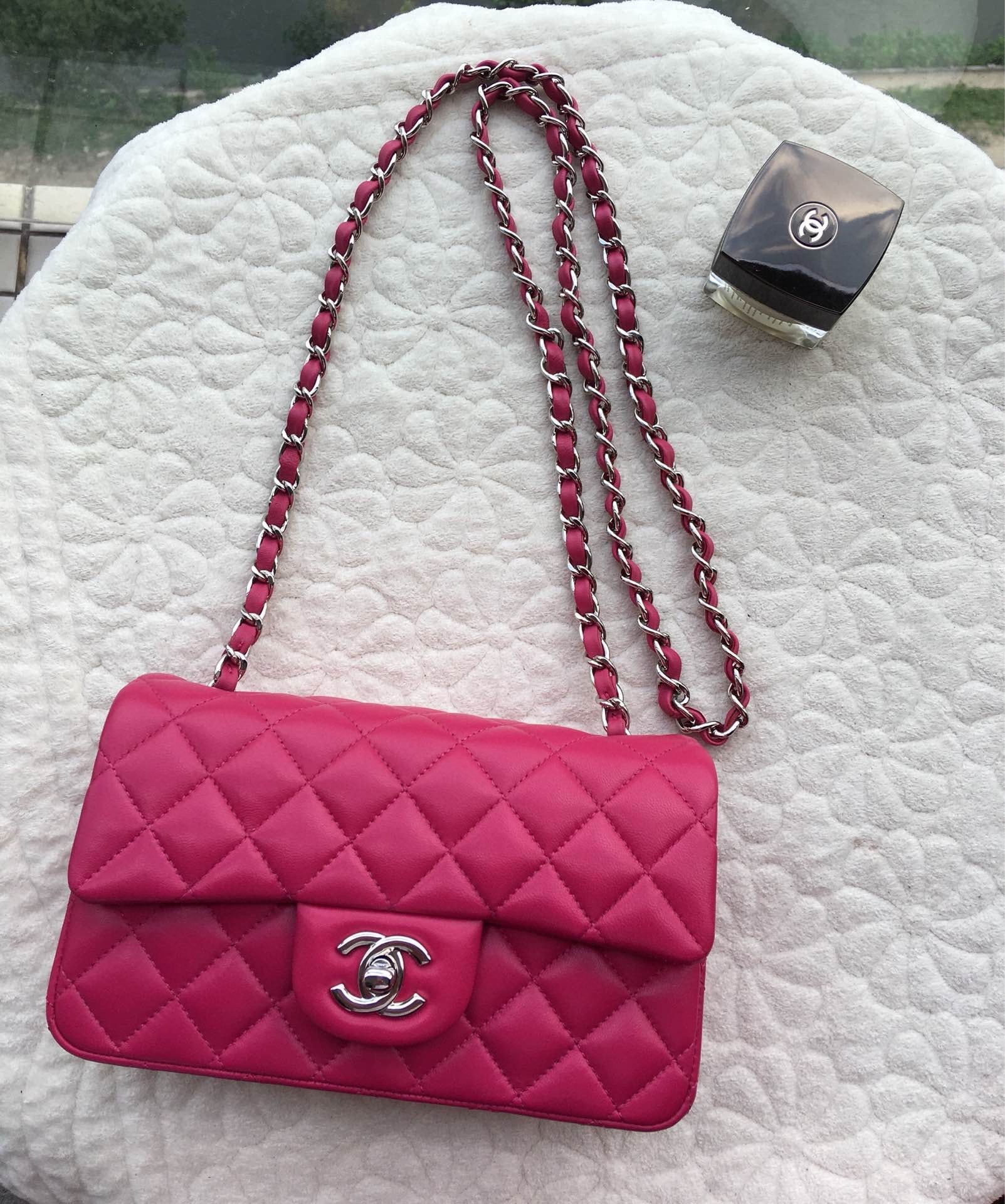 TOP CHANEL Classic Flap Bag Lambskin Mini 20cm - Pink & SHW