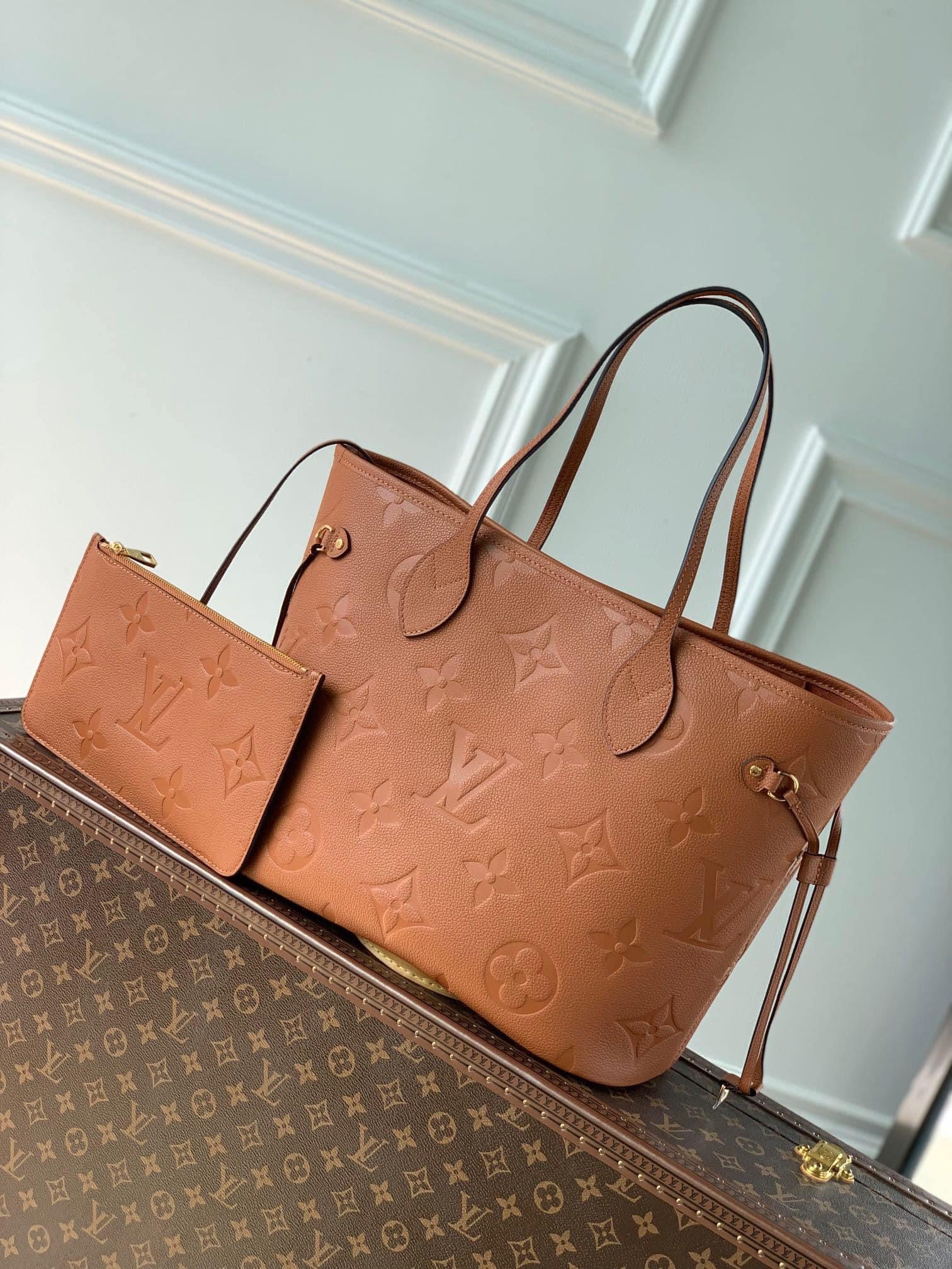 TOP Louis Vuitton LV L.V Neverfull MM Empreinte 32x17x28cm- Cognac