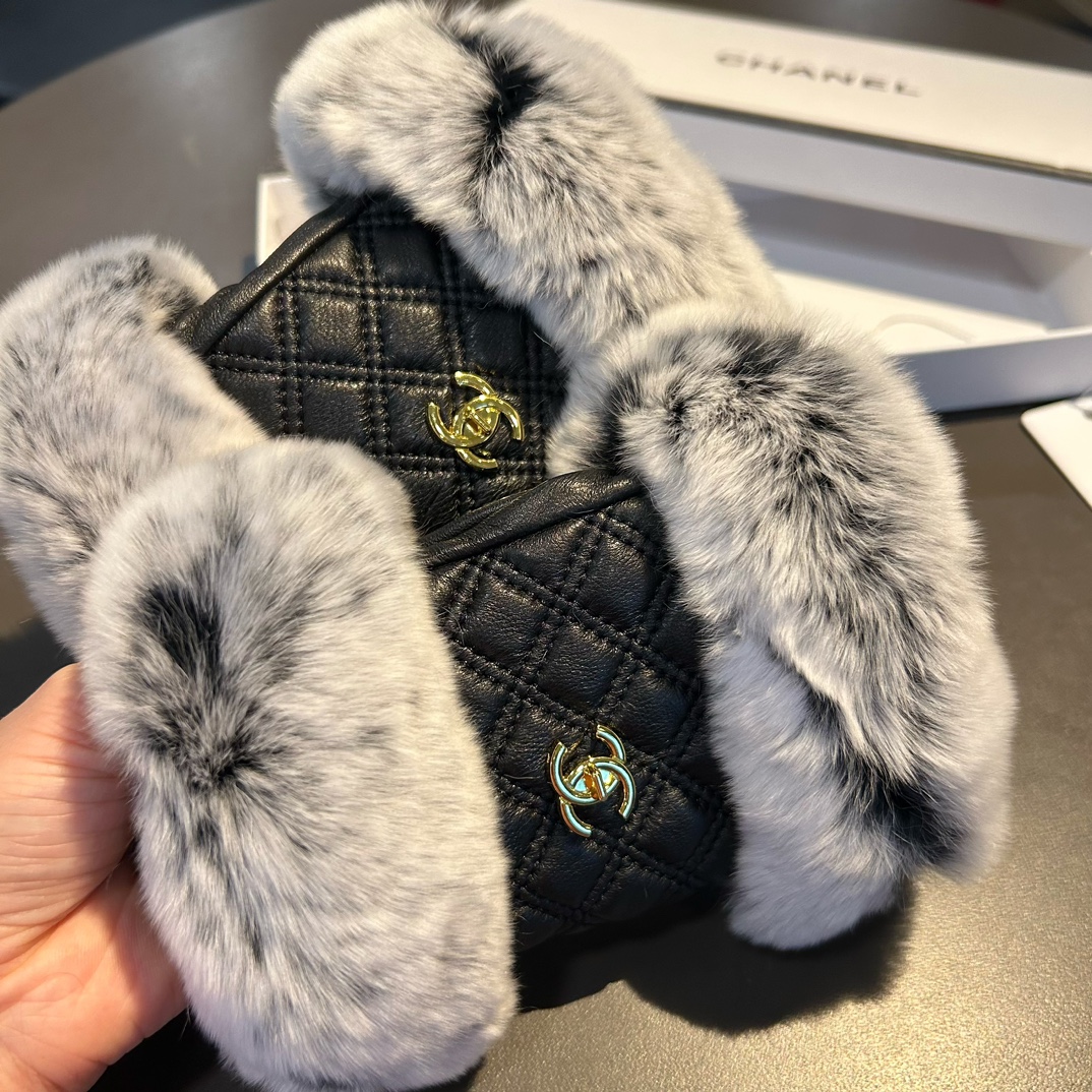 TOP CHANEL   Autumn And Winter Short Lazy Rabbit Fur Gloves