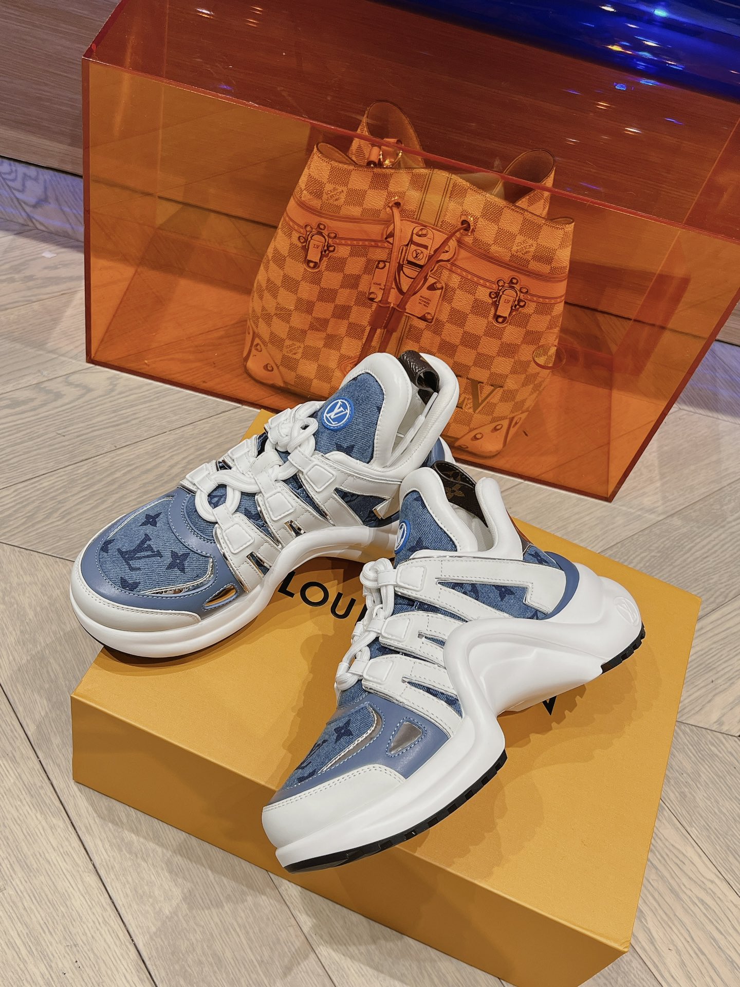 TOP Louis Vuitton LV L*V New Denim Shoes - 2 Colour