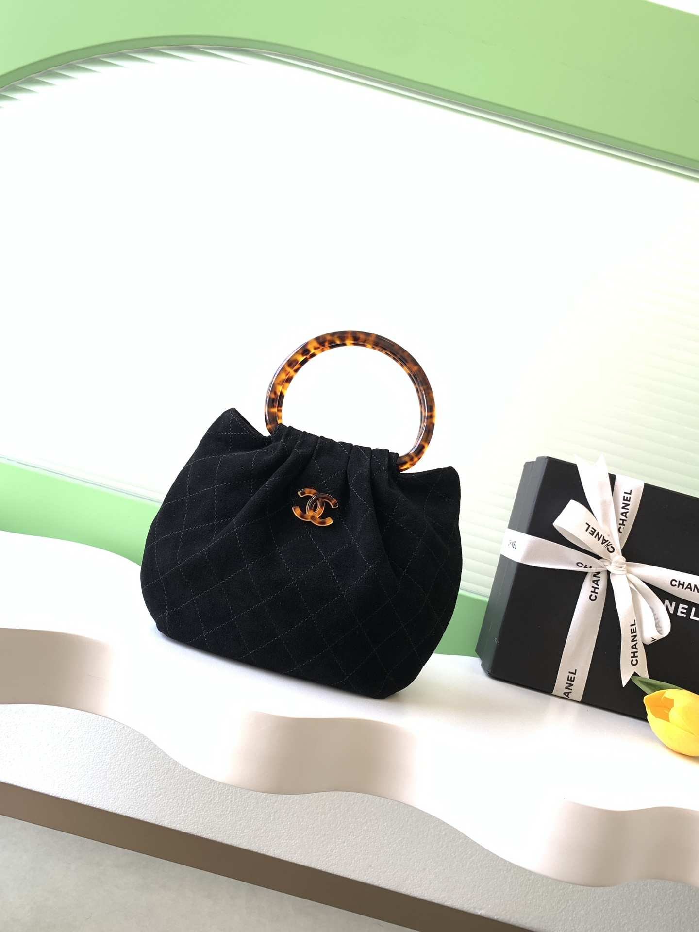 TOP CHANEL Suede Handbag with Tortoiseshell Handle  18-24-12 cm - 4 Colors