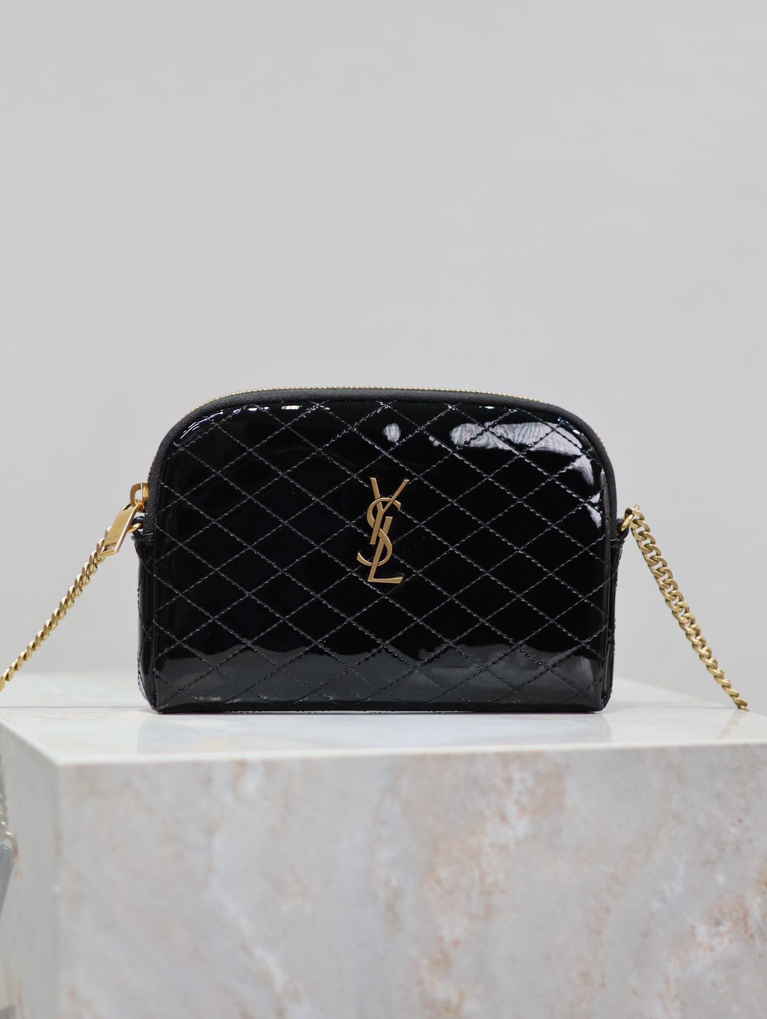 TOP Yves Saint Laurent YSL Gaby Bag Patent Leather 19x3x3.5cm - Black&GHW