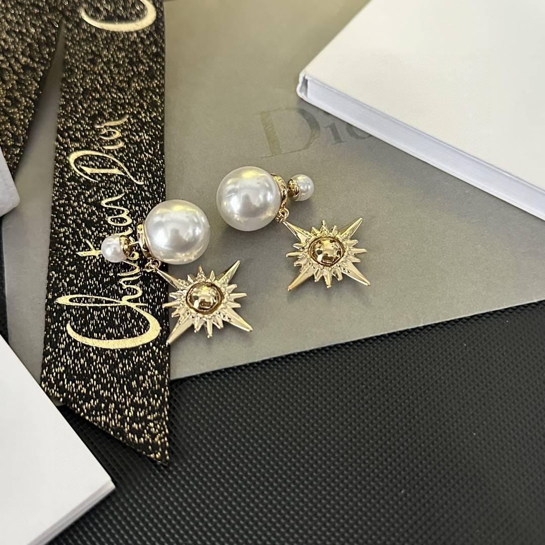 TOP Christian Dior Metal Sun Shape Pearl Stud Earrings