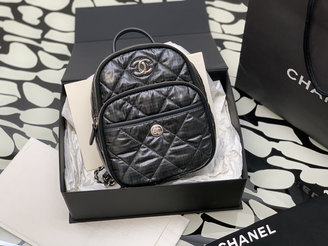 TOP CHANEL Coconeige Ski Collection Backpacks - Black/White