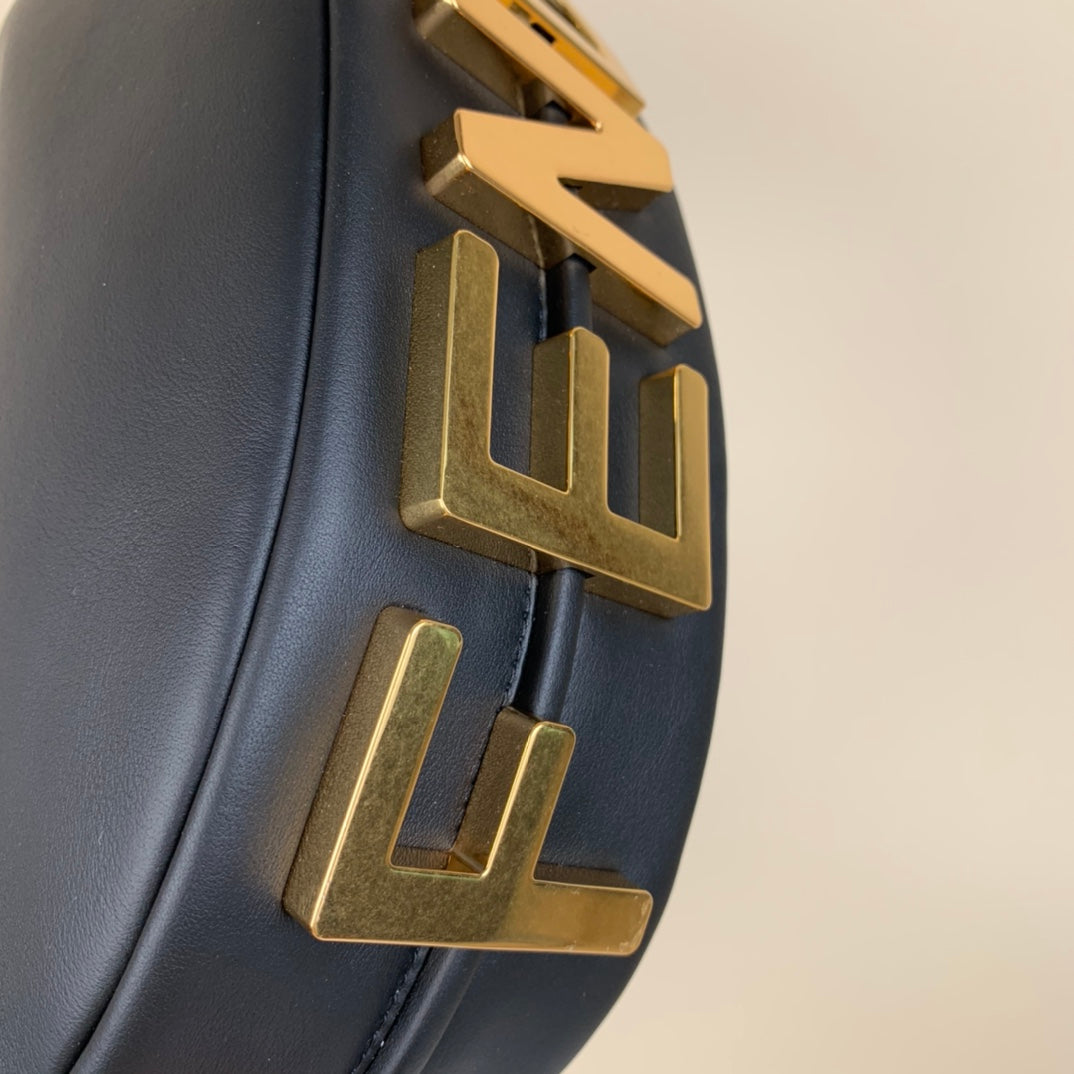 TOP FENDI FENDIgraphy Small Bag - Black