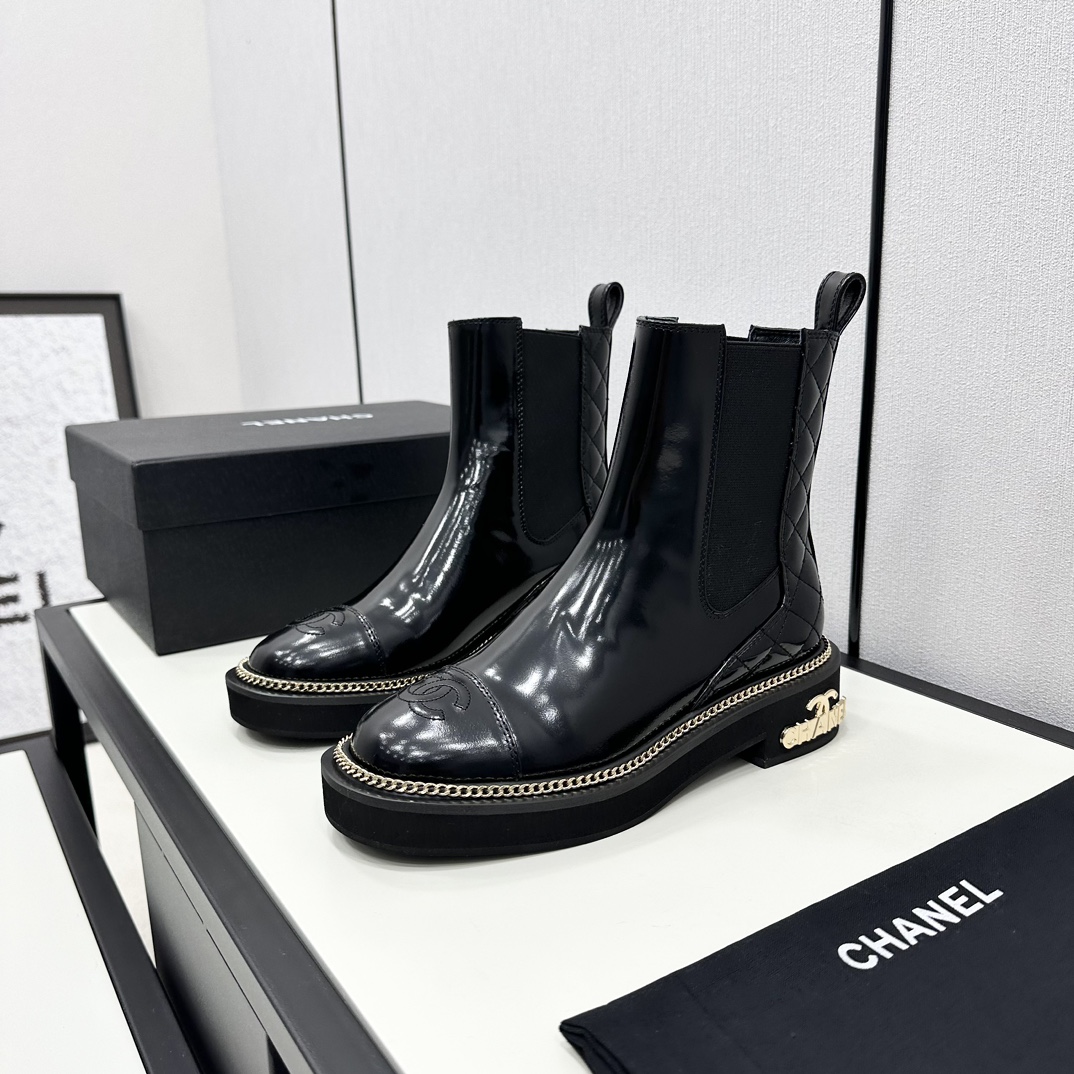 TOP CHANEL Short Boots with CC Logo - Black