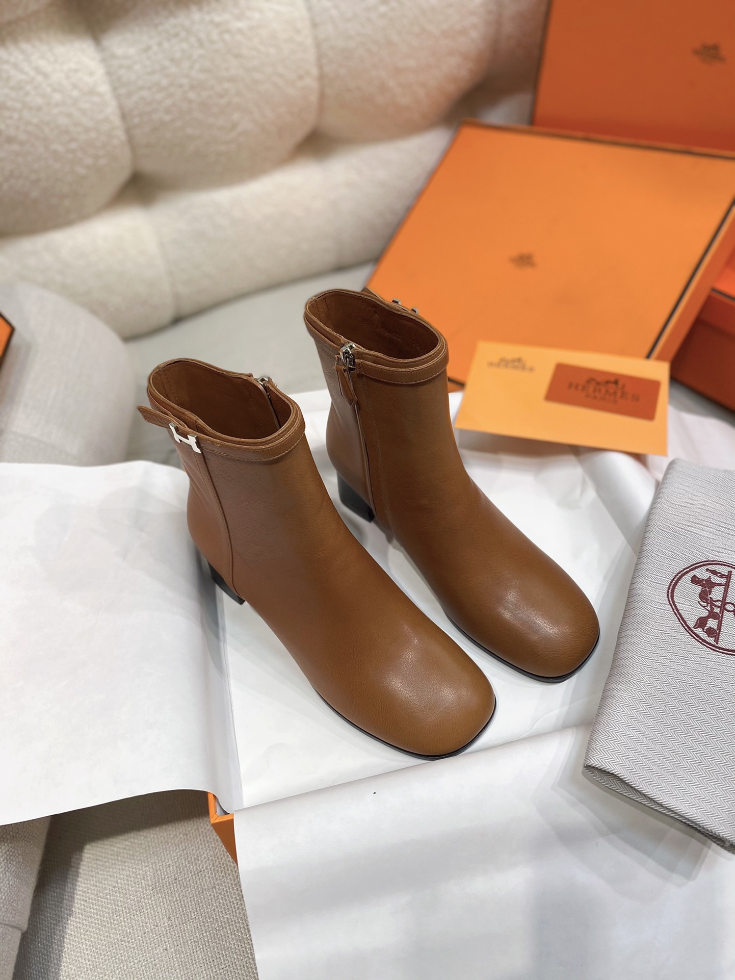 TOP HERMES Imperial 50 5cm Mid Heel Cowhide Boots - 2 Color