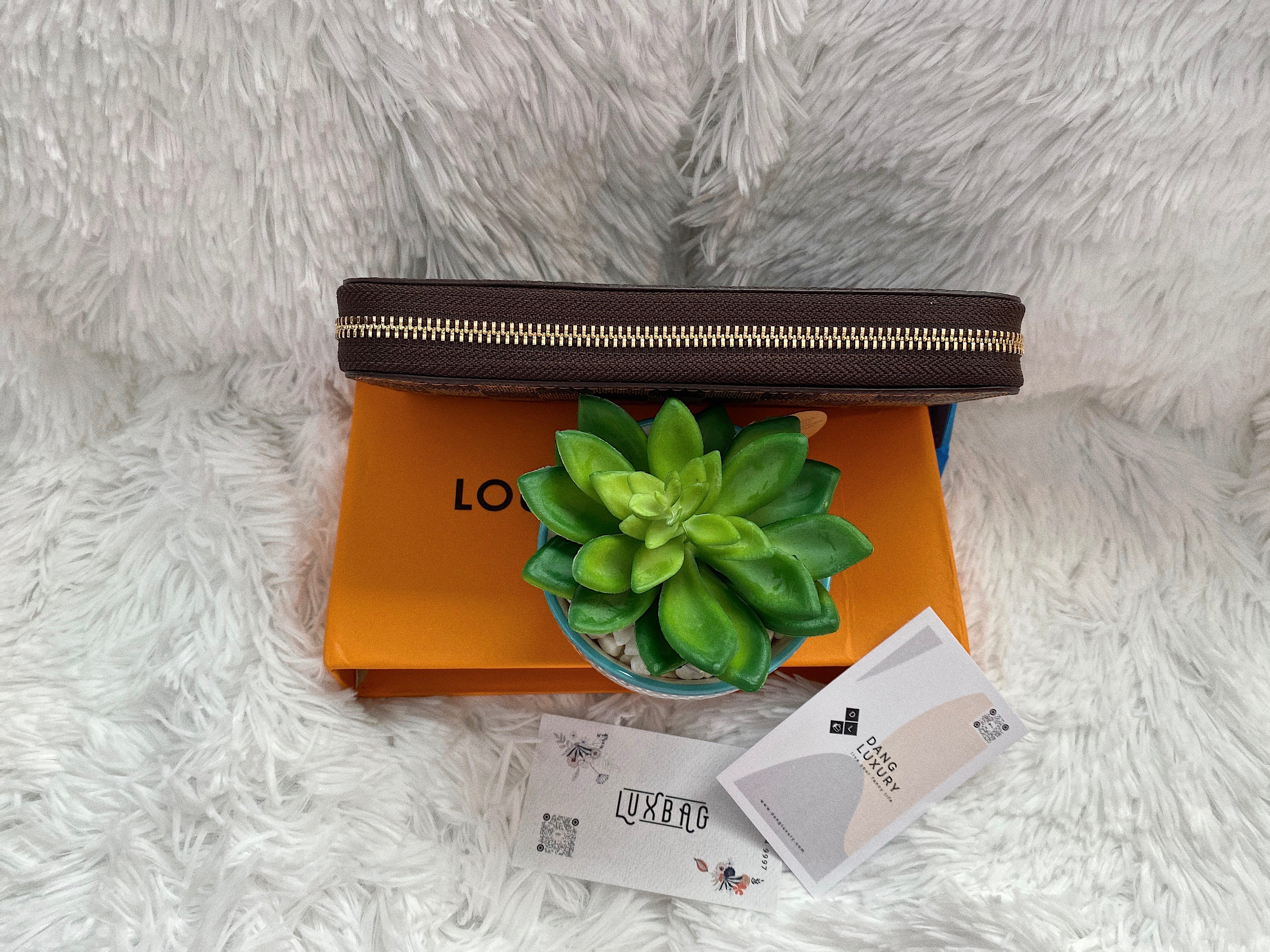 TOP Louis Vuitton LV Zippy Wallet Damier Ebene