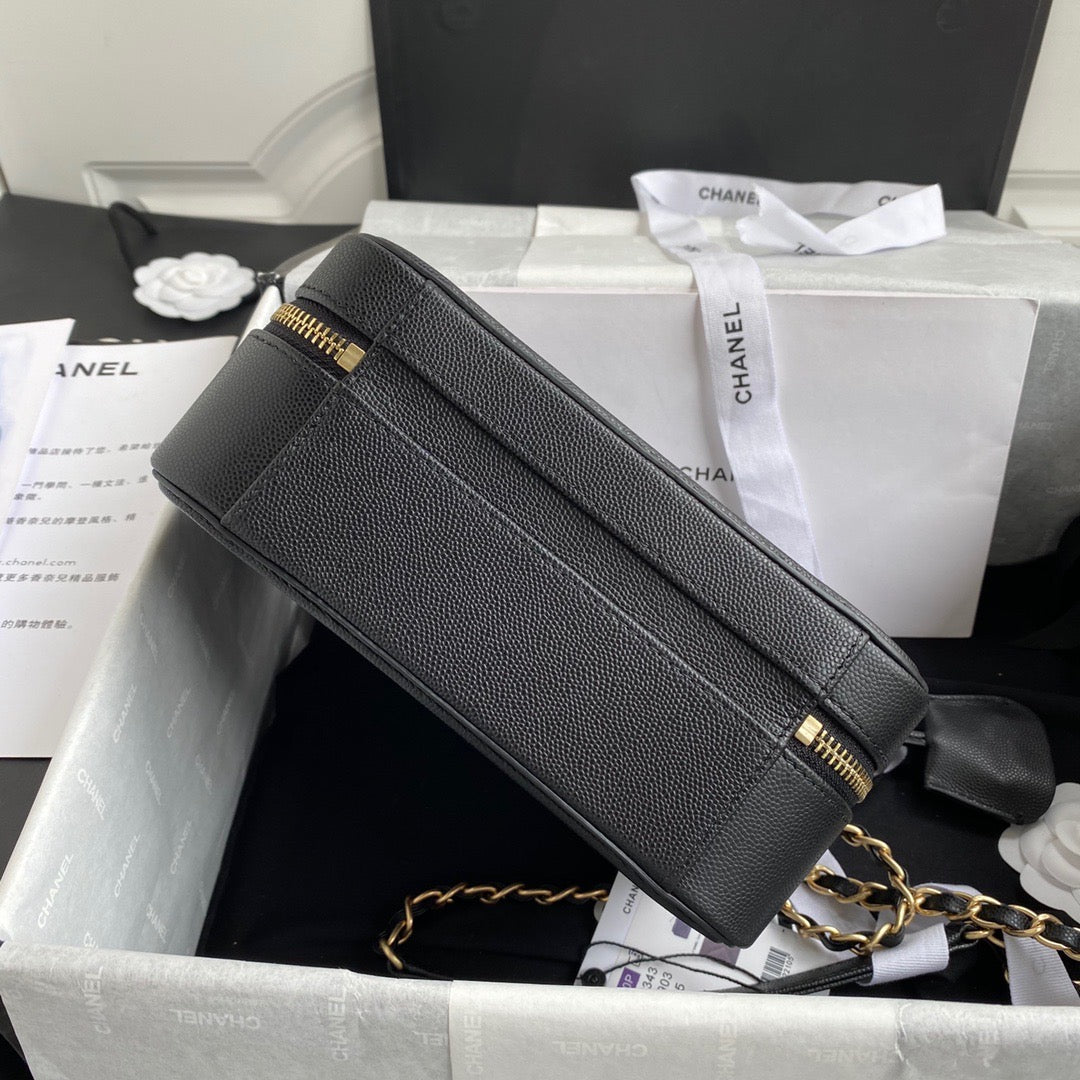 TOP CHANEL Vanity Case Bag Small - Black & GHW