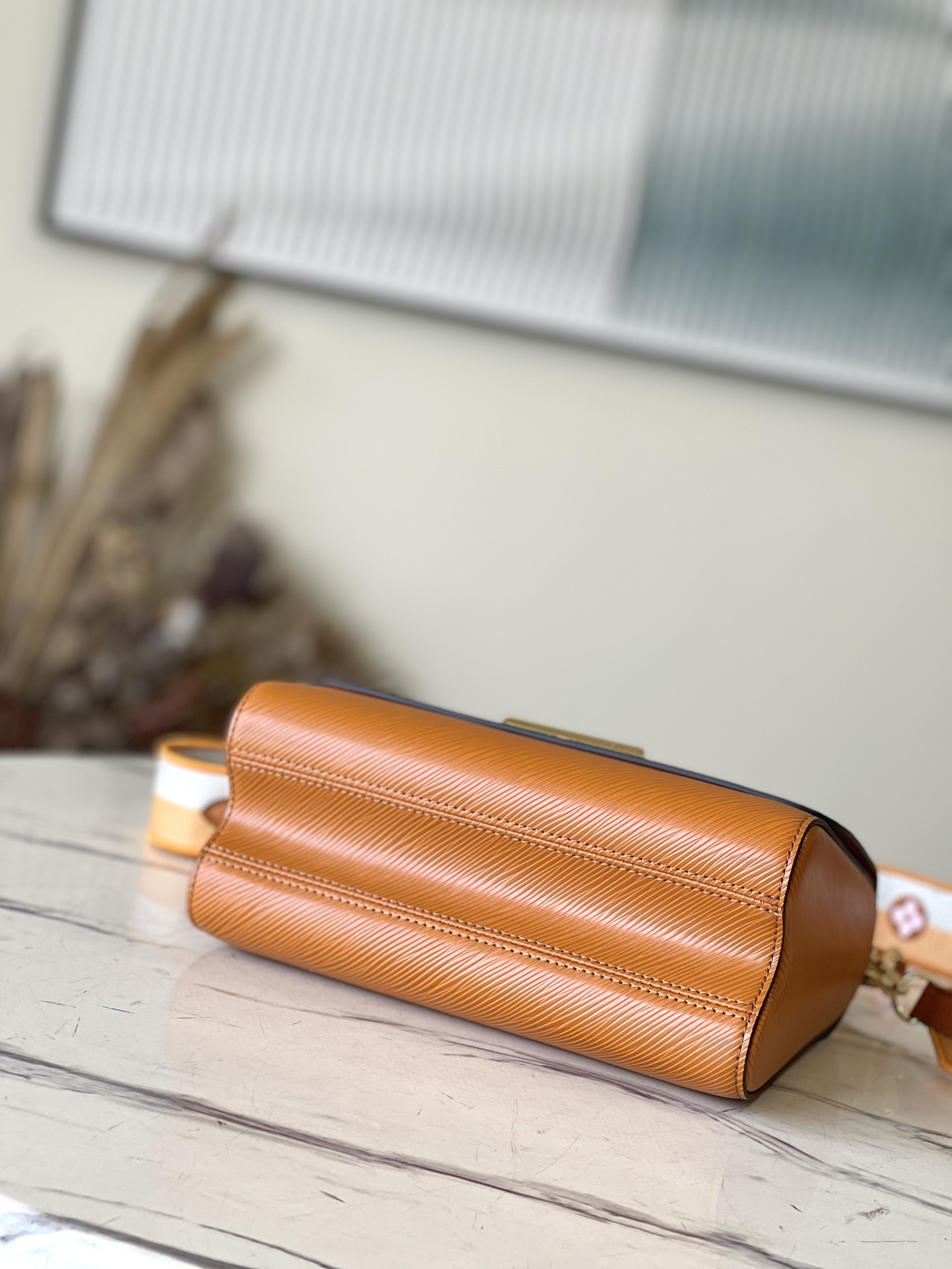 Louis Vuitton Twist MM M21555