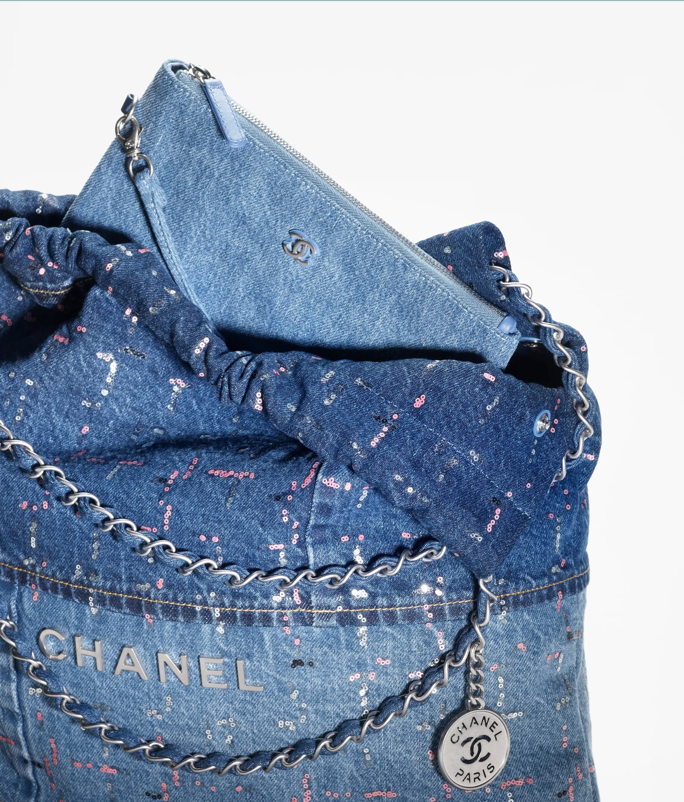 CHANEL 22 HANDBAG Denim Patchwork, Glitters & Silver-Tone Metal Light Blue, Blue, Pink, White & Dark Blue