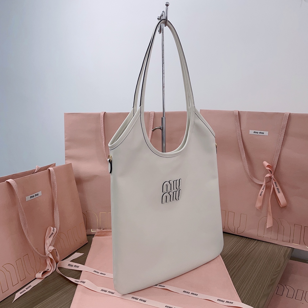 TOP Miu Miu Isetan Limited Edition Tote Bag Calfskin 35x40cm - 4 Color
