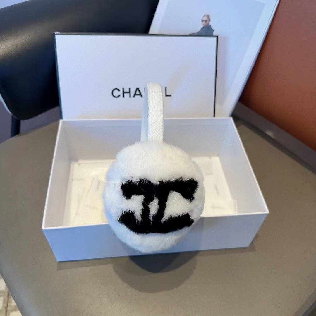 TOP CHANEL The Latest Ear Muffs - Black&White