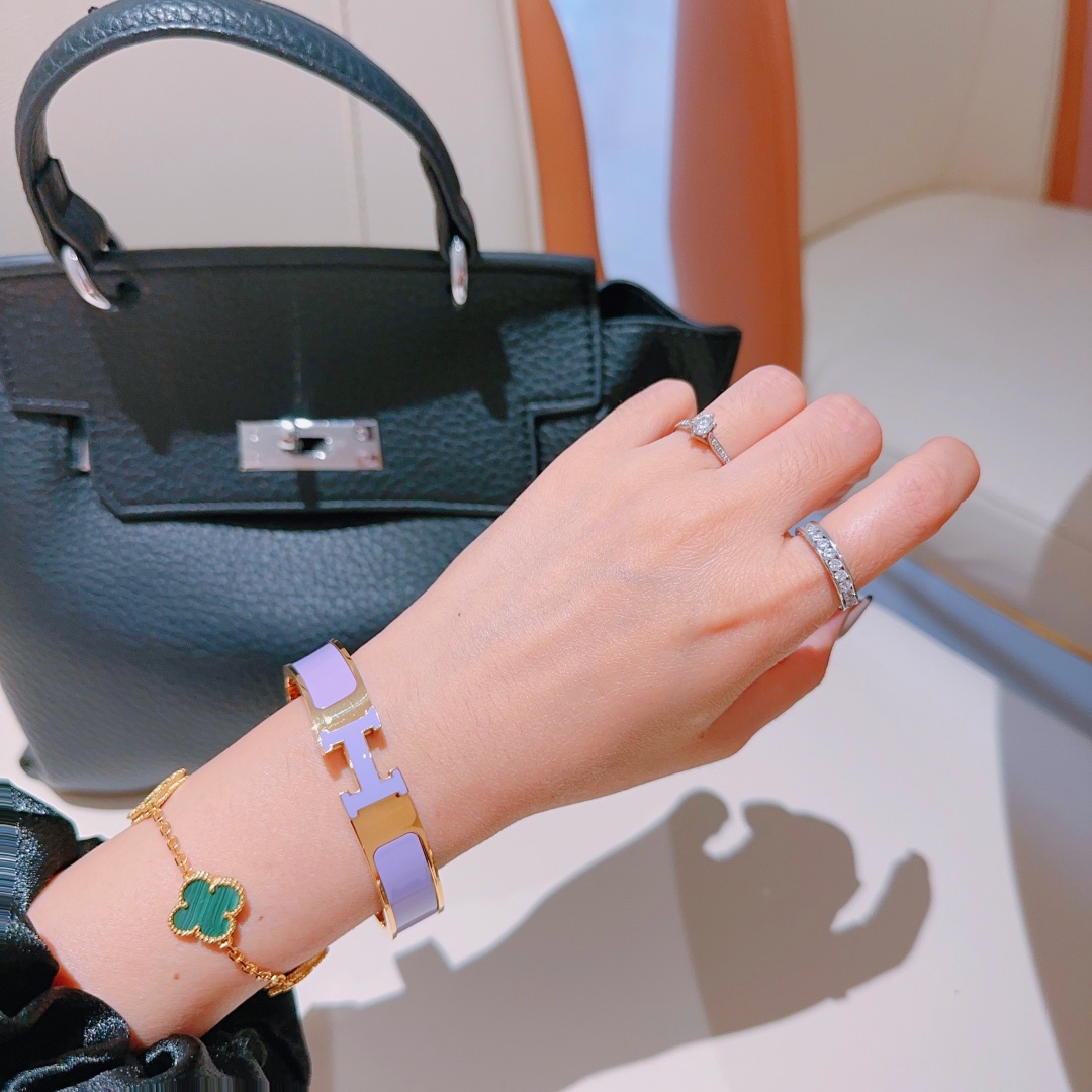 TOP HERMES Enamel Bracelet -Purple